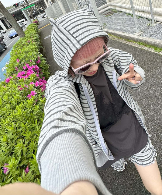 ネコ耳パーカーとフリフリショーパンのセット【グレー】