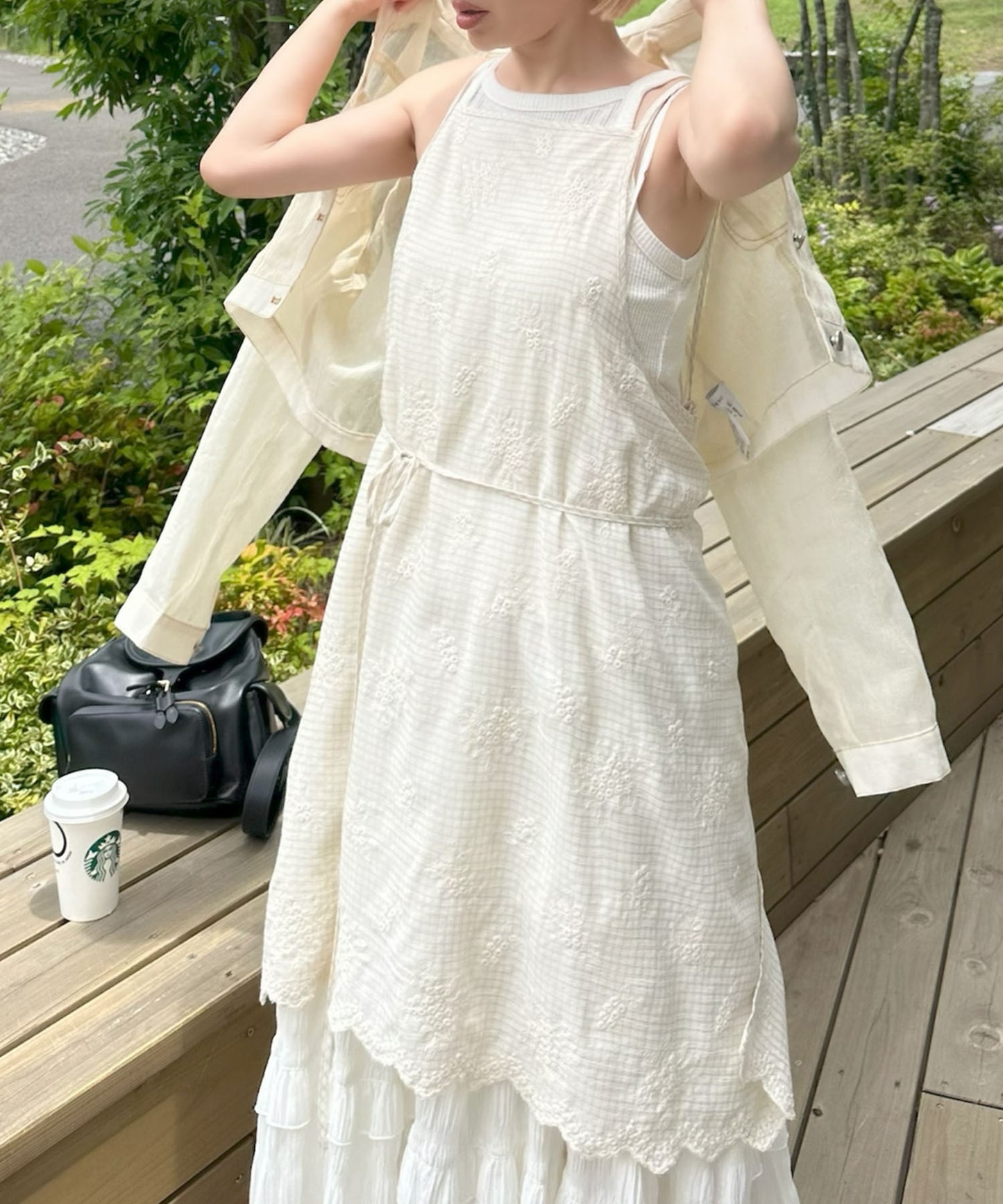 チェック＆刺繍スカラップ巻きエプロン【アイボリー】