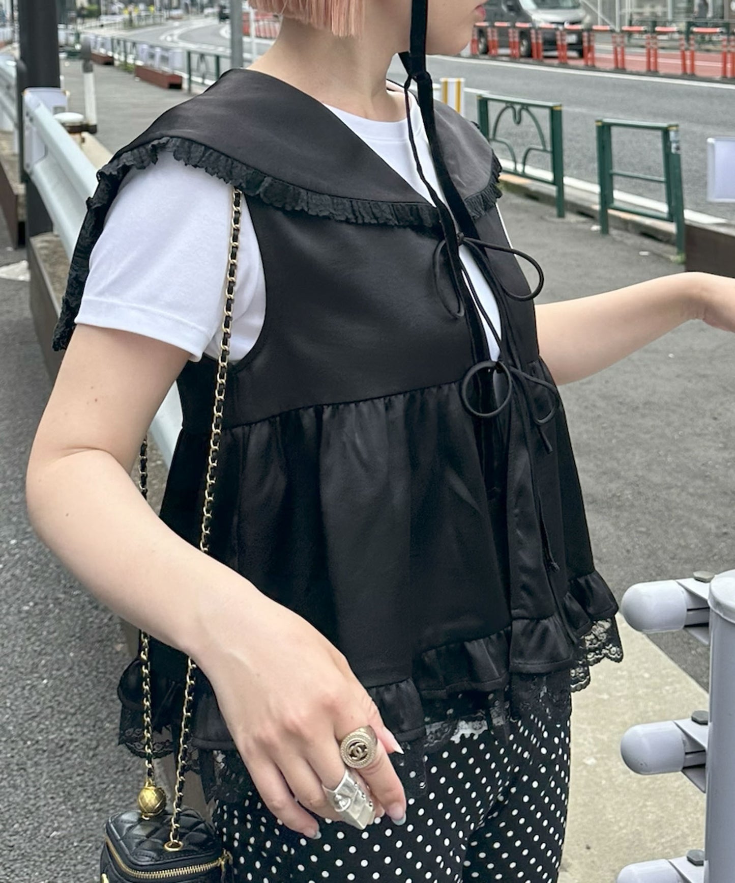 セーラーサテンノースリブラウス【ブラック】