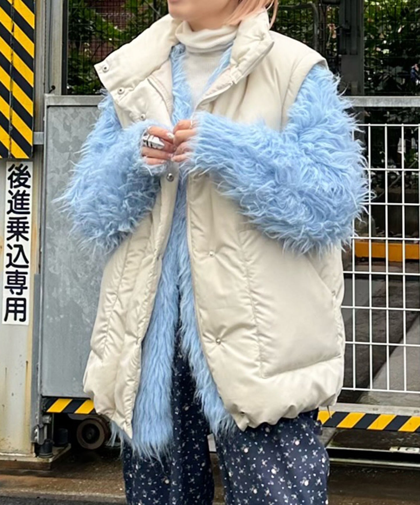 ふっさふさ過ぎるBIGカーデ【サックスブルー】