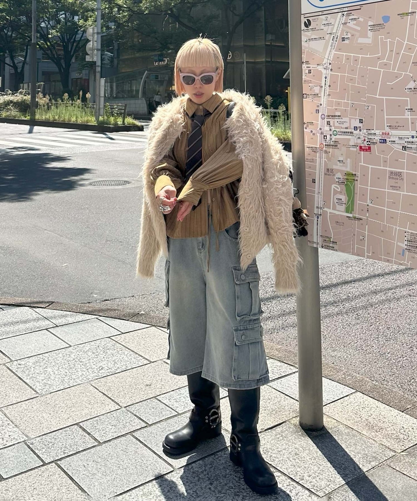 ふっさふさ過ぎるBIGカーデ【ベージュ】