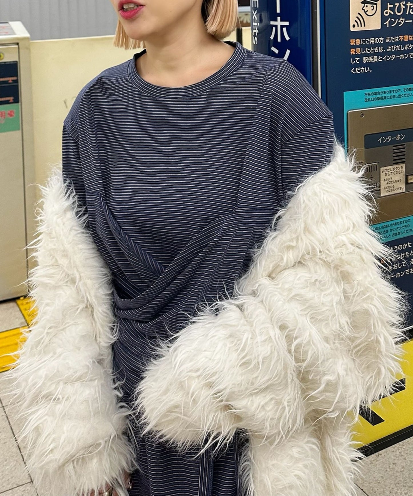 ふっさふさ過ぎるBIGカーデ【オフホワイト】