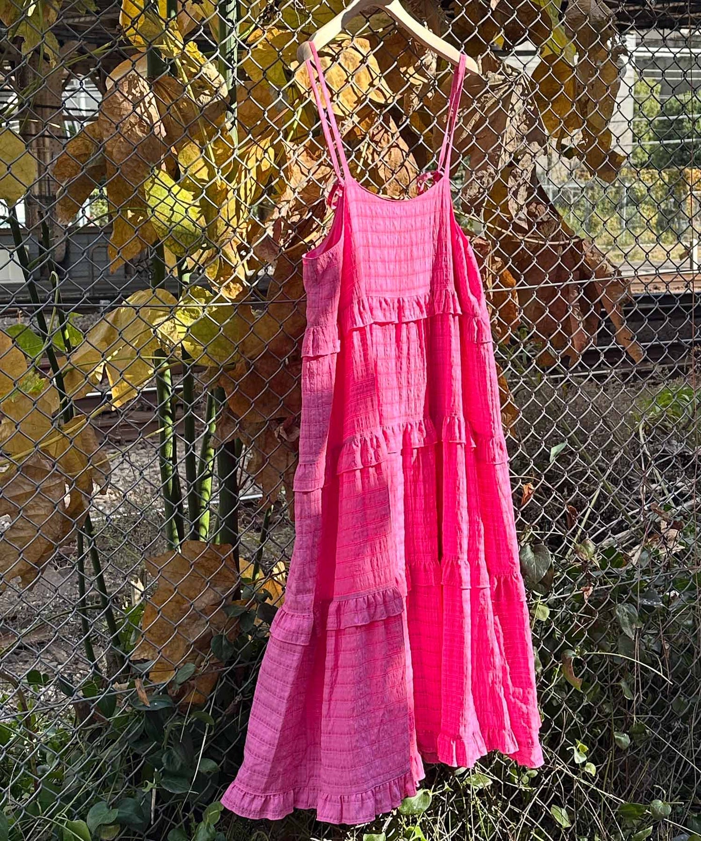 フリルティアードキャミワンピ【ピンク系その他】