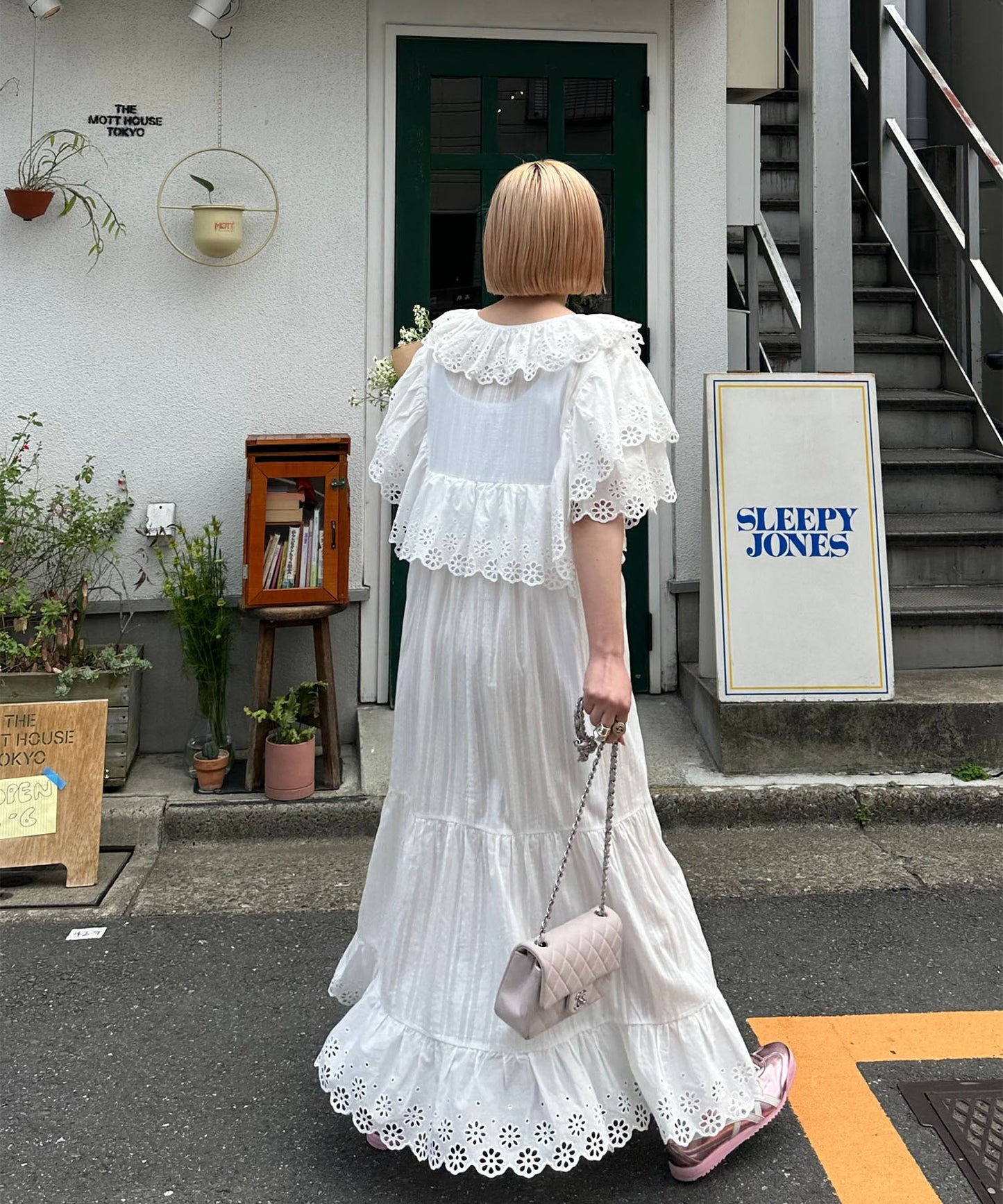 レースどっさり半袖ワンピース【ホワイト】