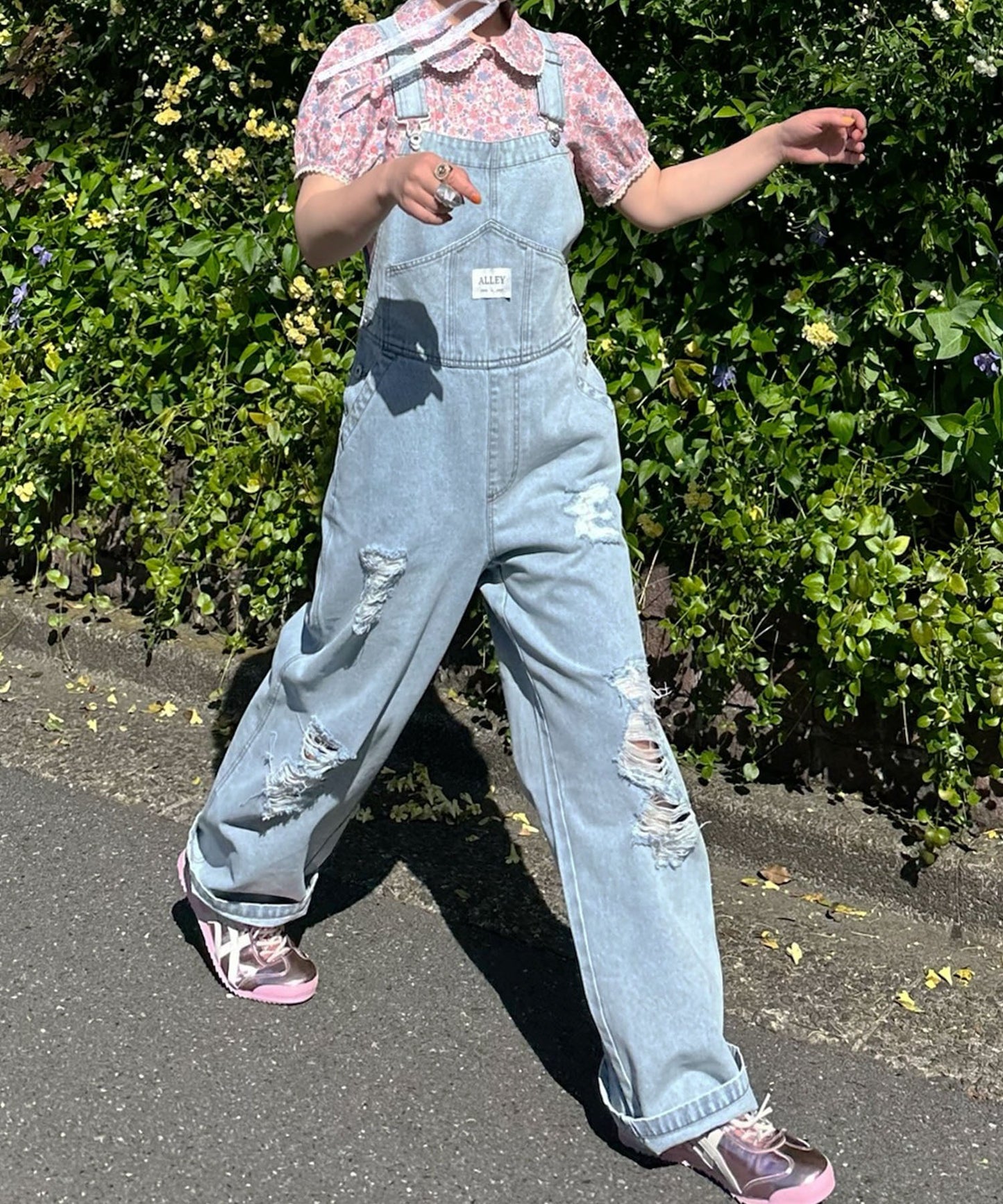 けっこうなダメージサロペ【サックスブルー】