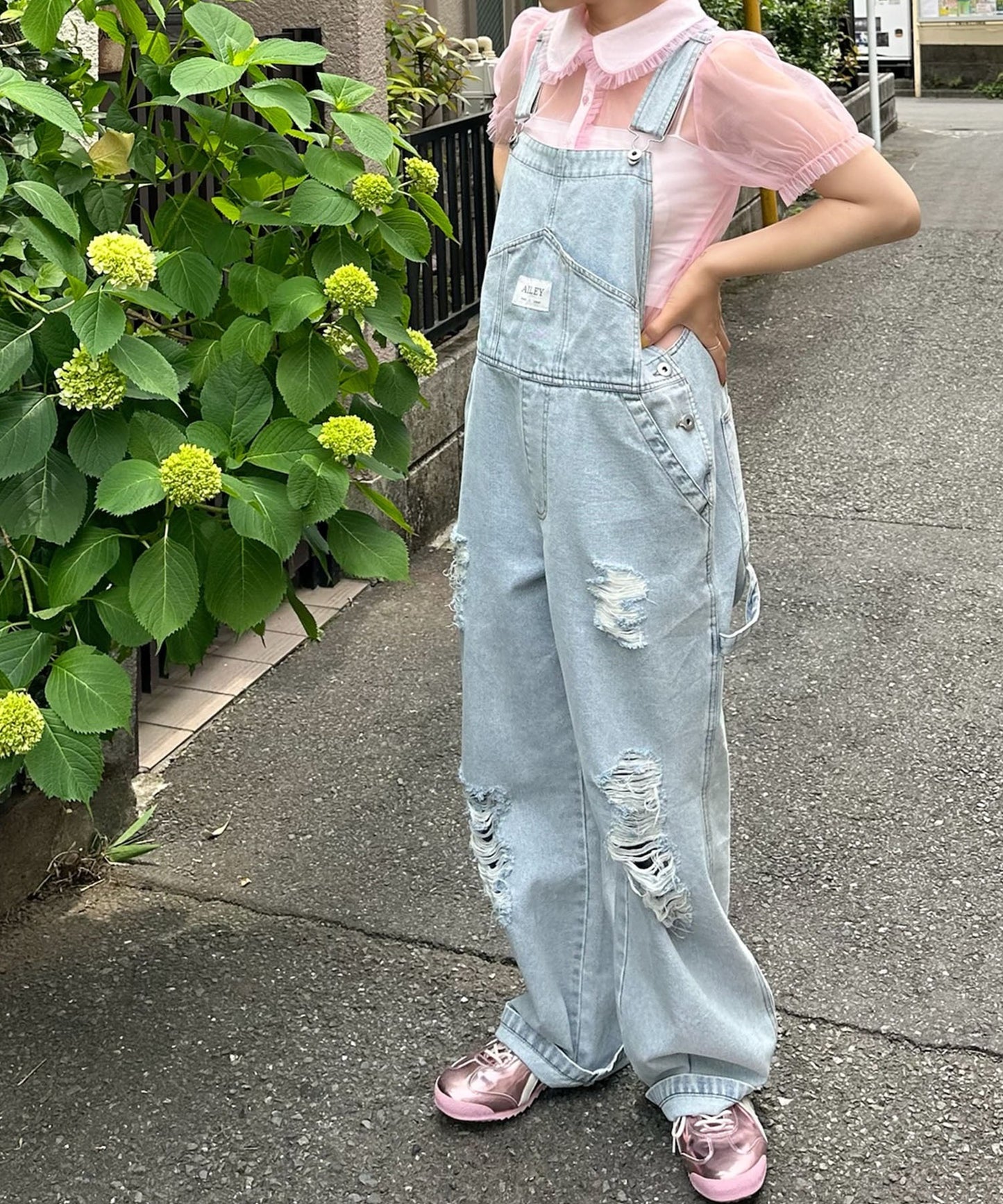 けっこうなダメージサロペ【サックスブルー】