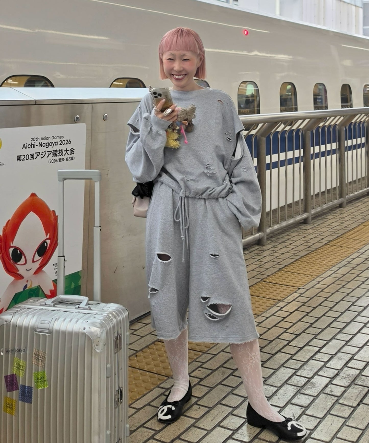 ダメージいっぱい袖スリットスウェット【グレー】