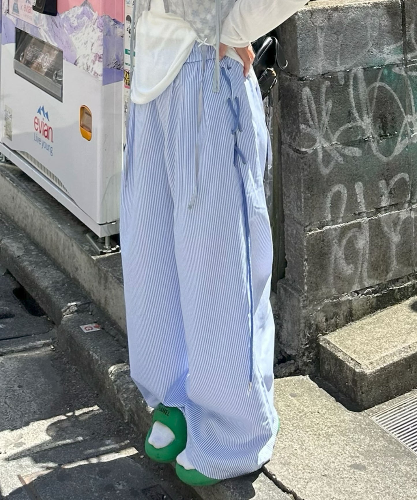 サイドレースアップストライプパンツ【サックスブルー】