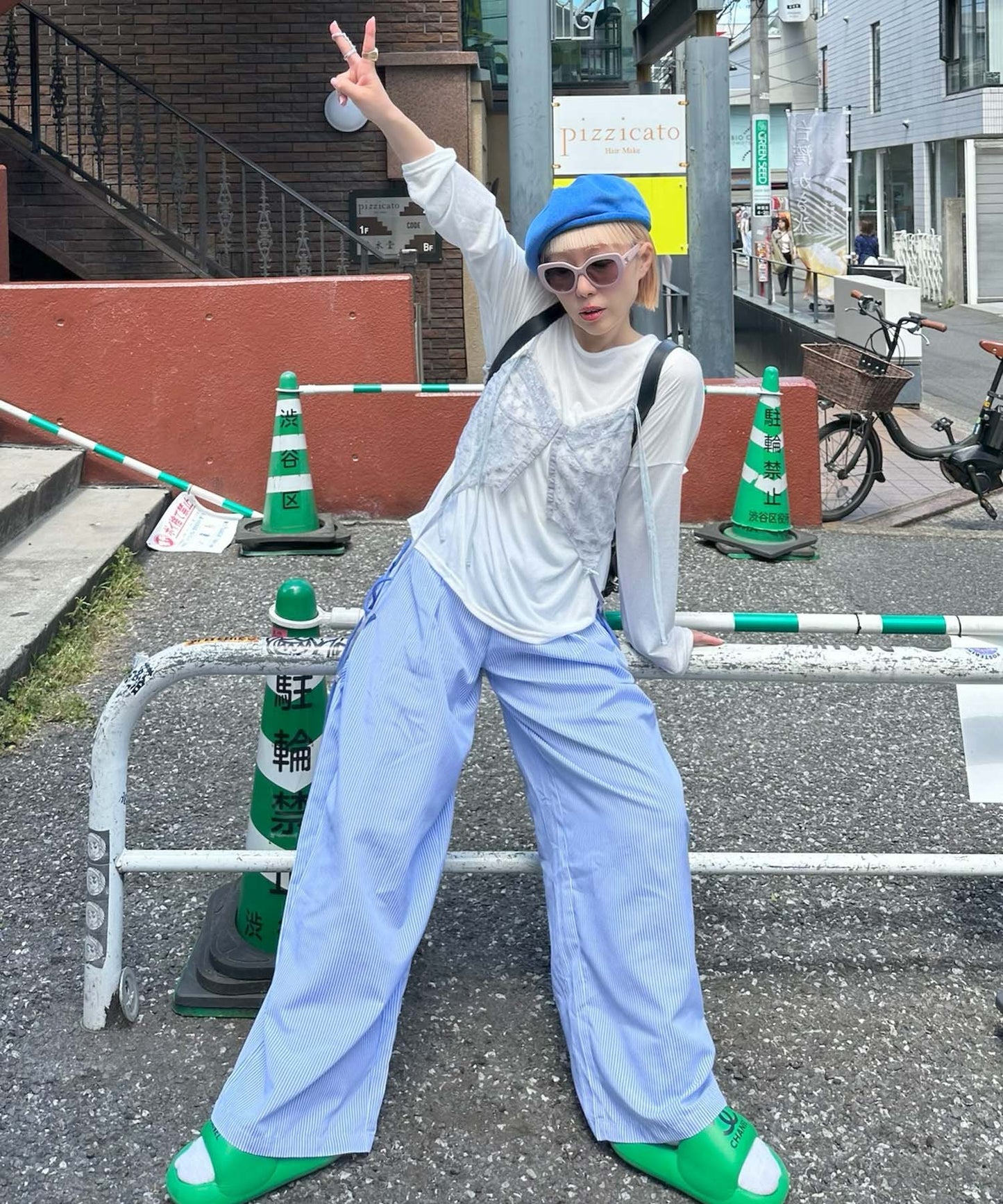 サイドレースアップストライプパンツ【サックスブルー】