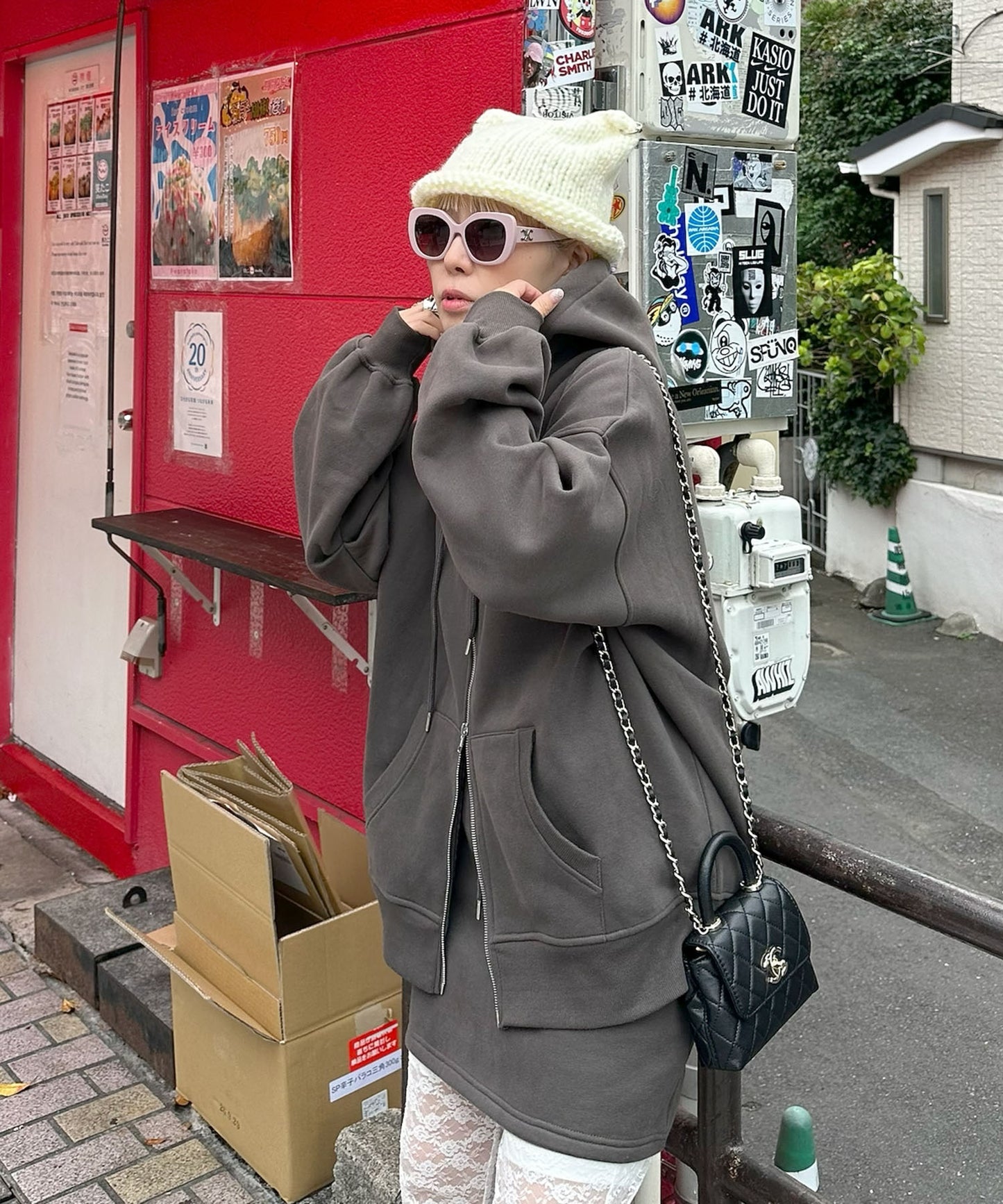 【セットアップで着られる】Bigなパーカー【スミクロ】