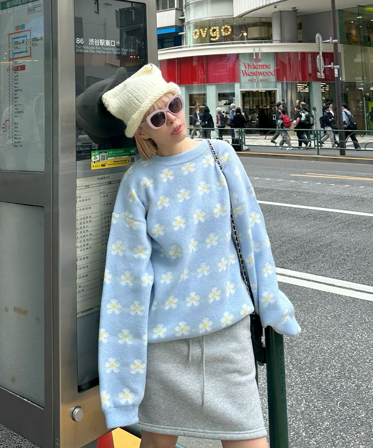 【セットアップで着られる】お花のニットトップス【サックスブルー】
