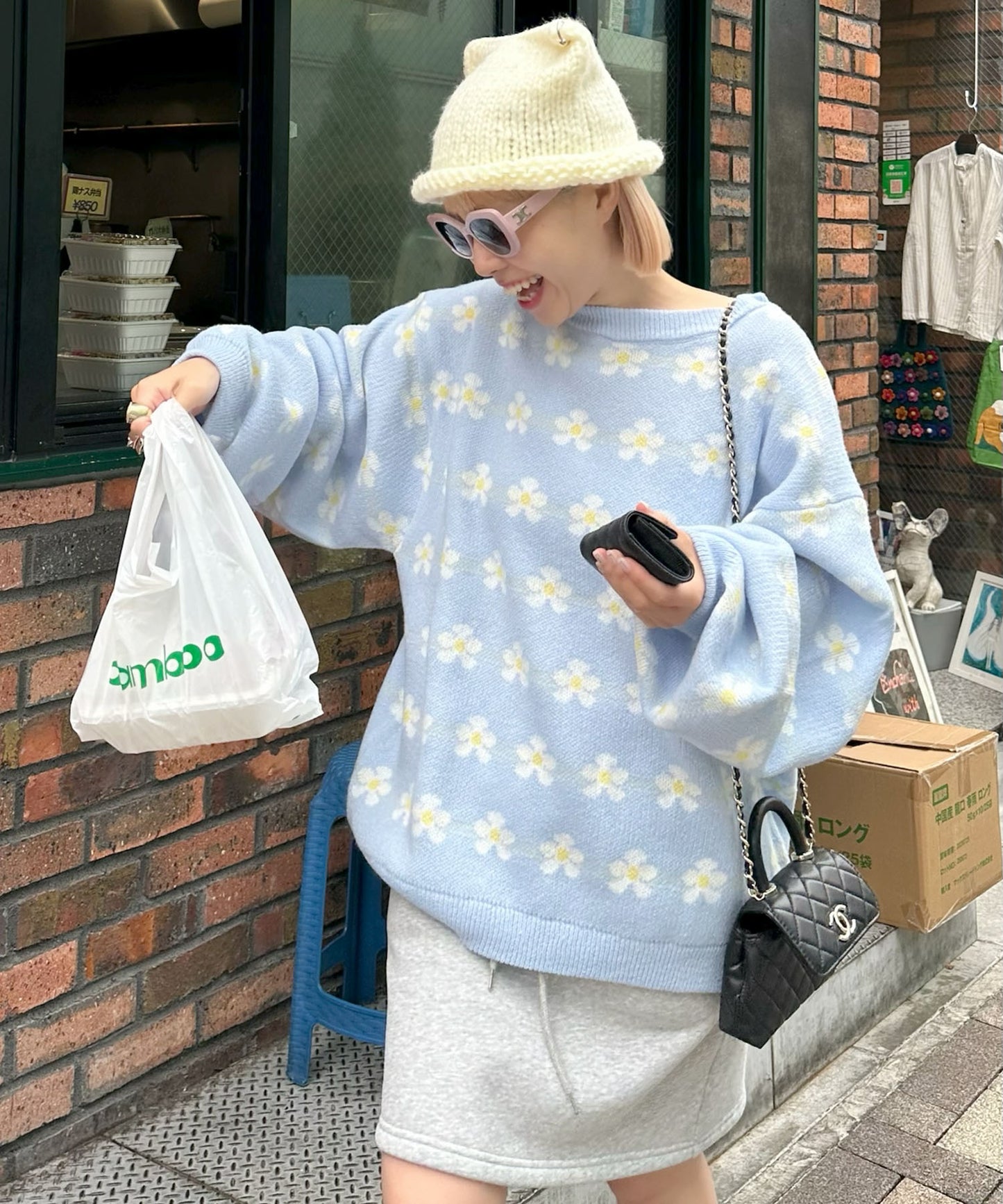 【セットアップで着られる】お花のニットトップス【サックスブルー】