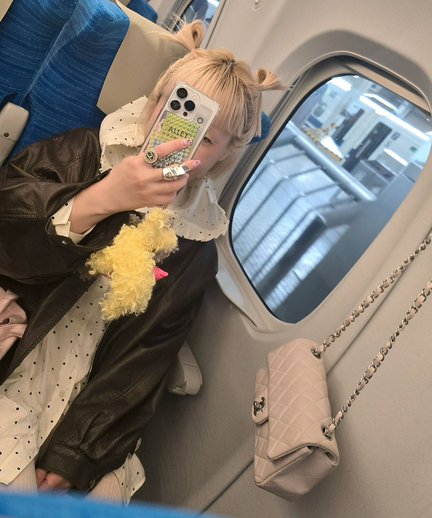 フリフリフードシャツ【ホワイト系】