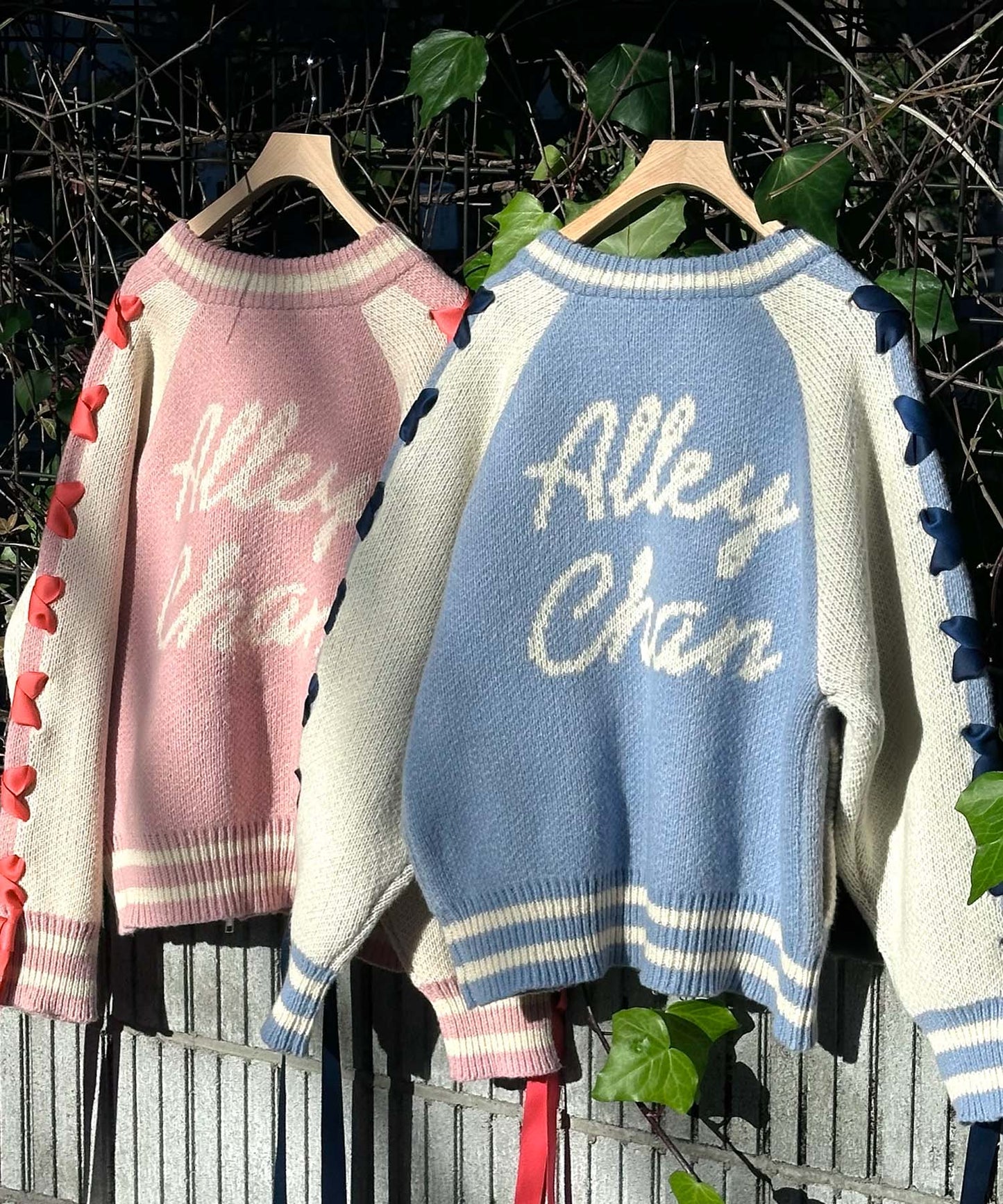 袖リボンALLEYニットスタジャン【サックスブルー】