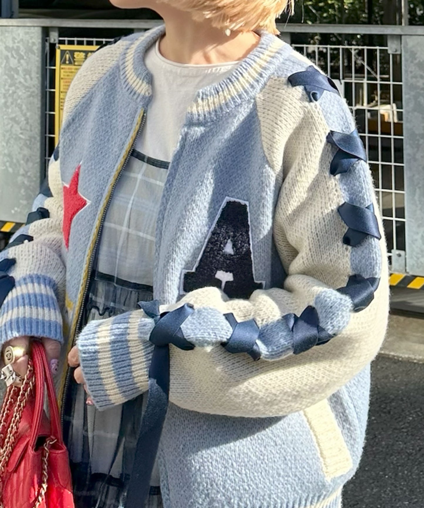 袖リボンALLEYニットスタジャン【サックスブルー】