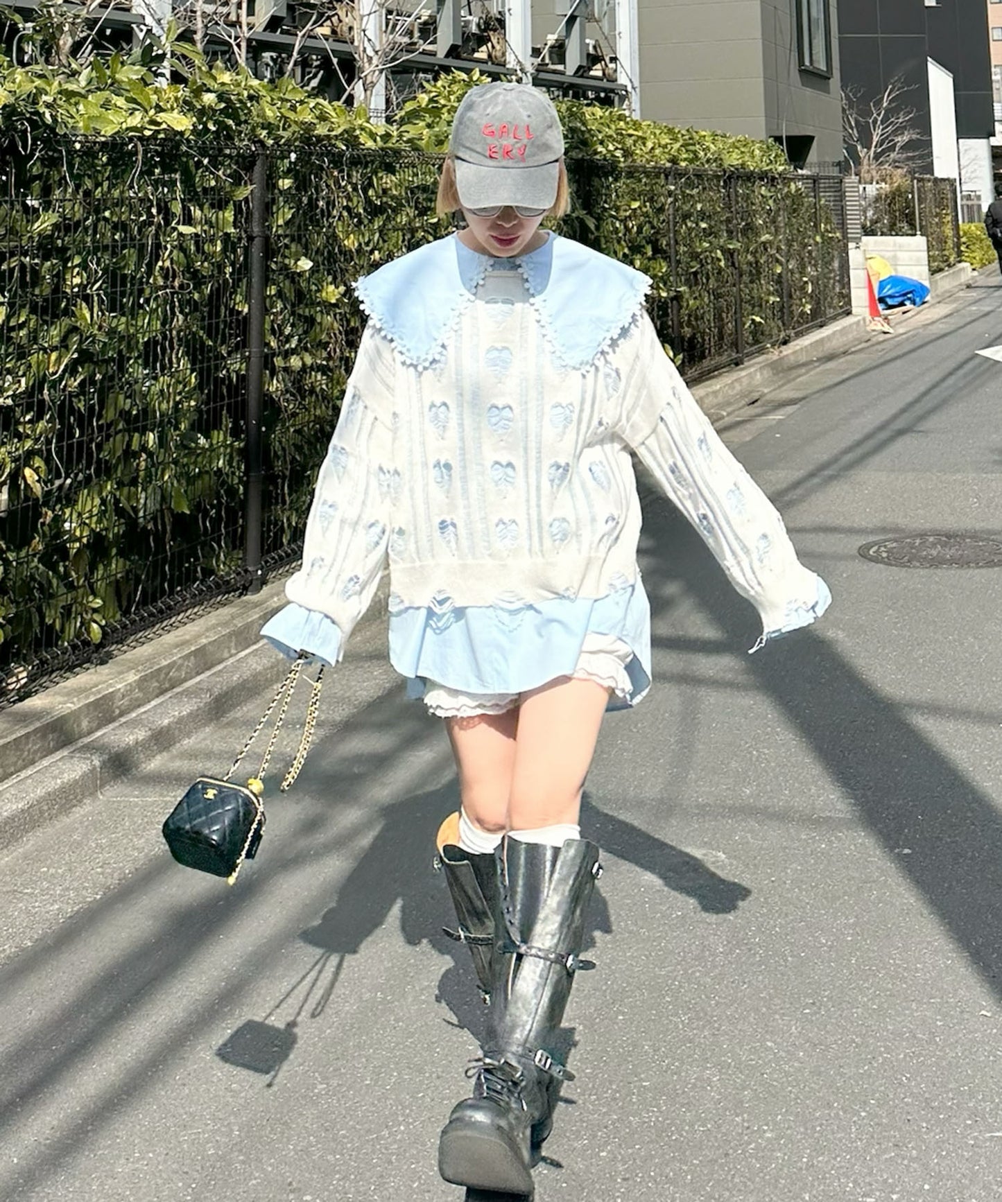 お花モチーフBig衿ブラウス【サックスブルー】