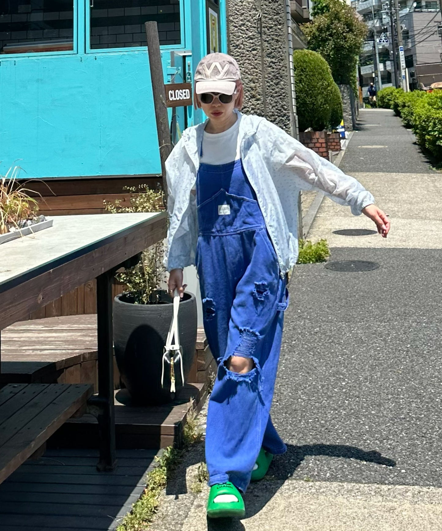 けっこうなダメージサロペ【ブルー】