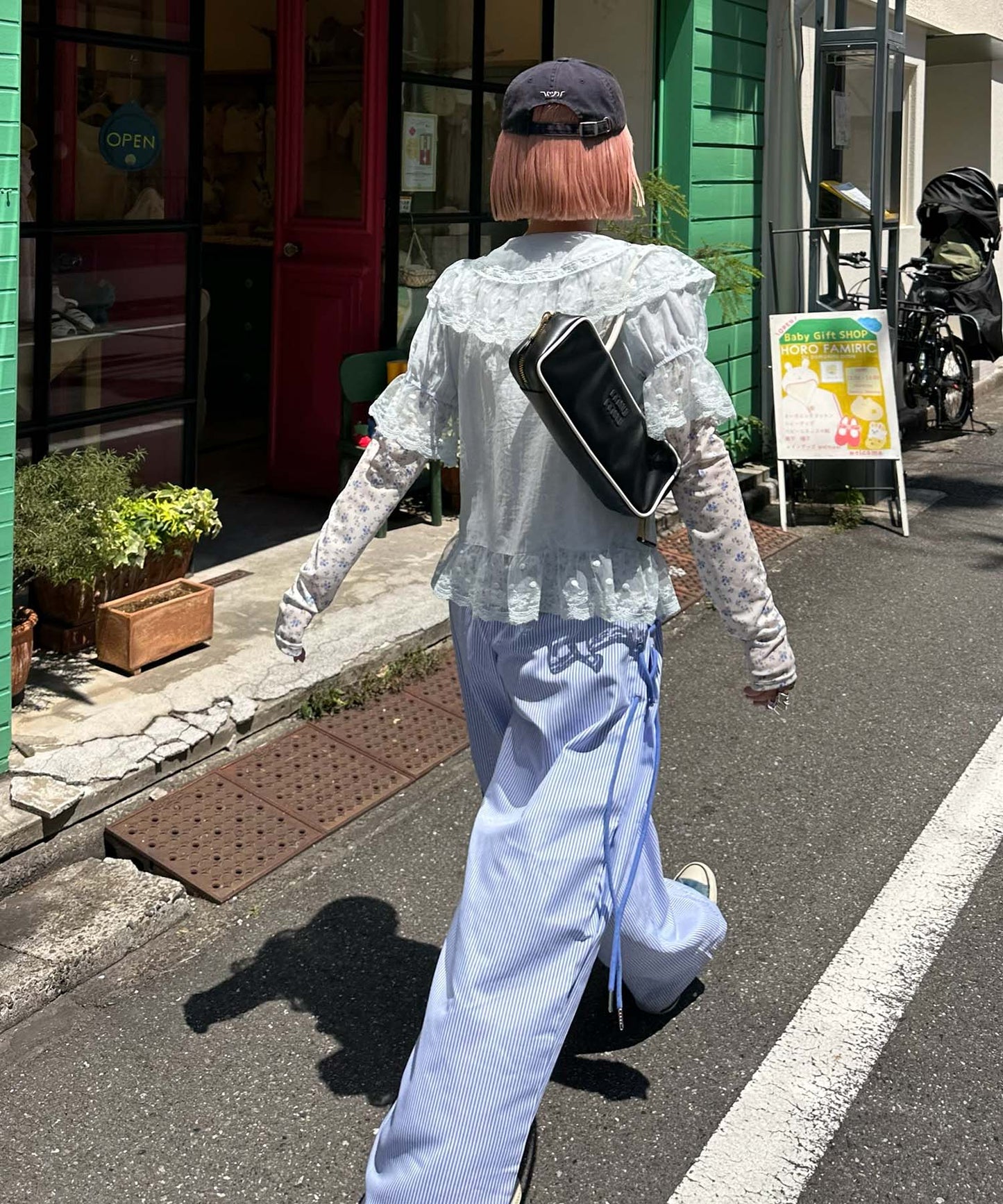 フリル＆レース半袖ブラウス【サックスブルー】