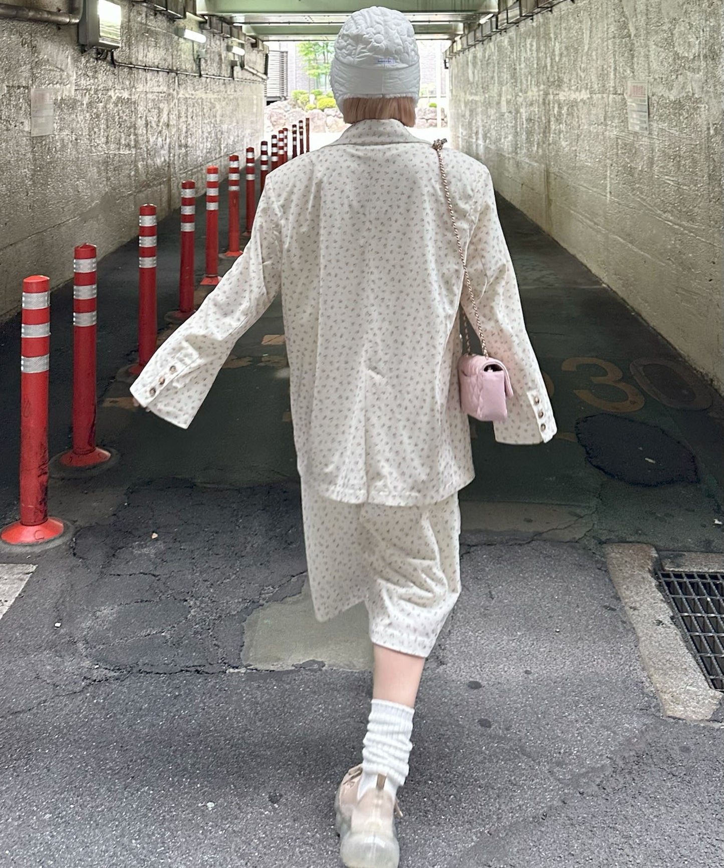 【セットアップで着られる】けっこうおっきめのカーゴタイプゆるハーパン【オフホワイト】
