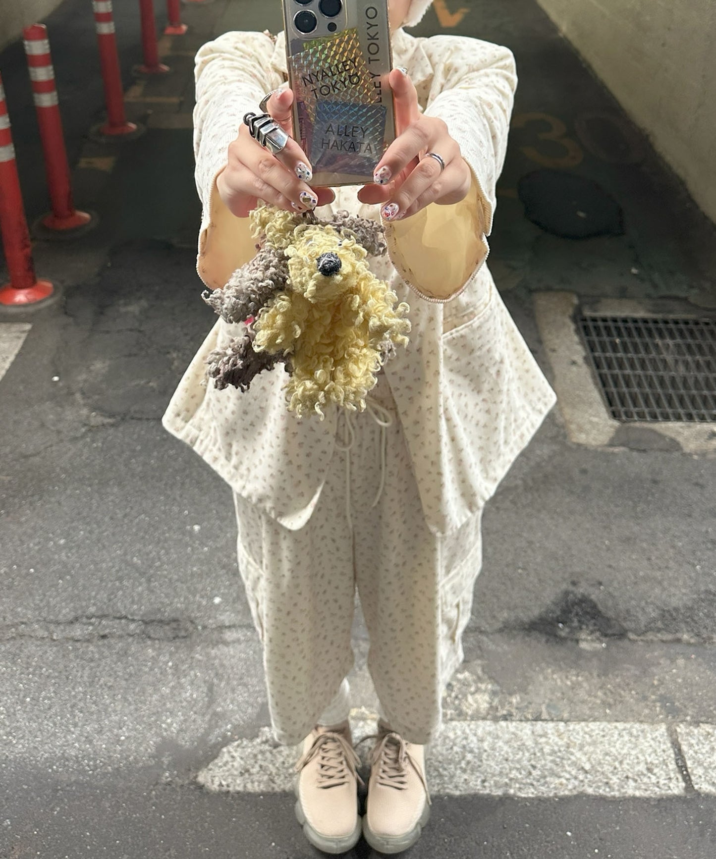 【セットアップで着られる】けっこうおっきめのかっこいいジャケット【オフホワイト】