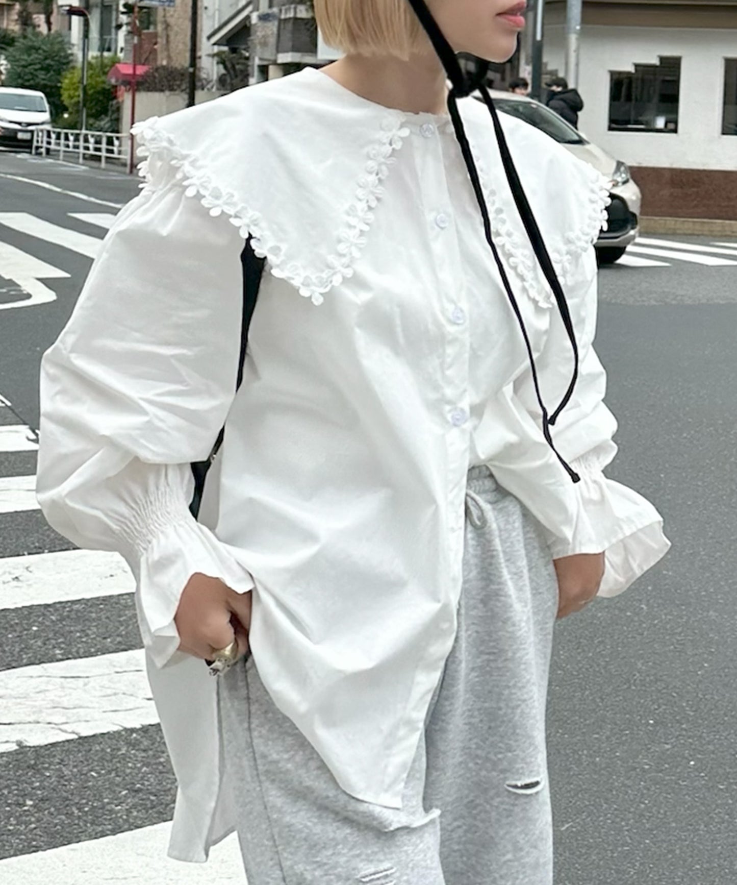 お花モチーフBig衿ブラウス【オフホワイト】