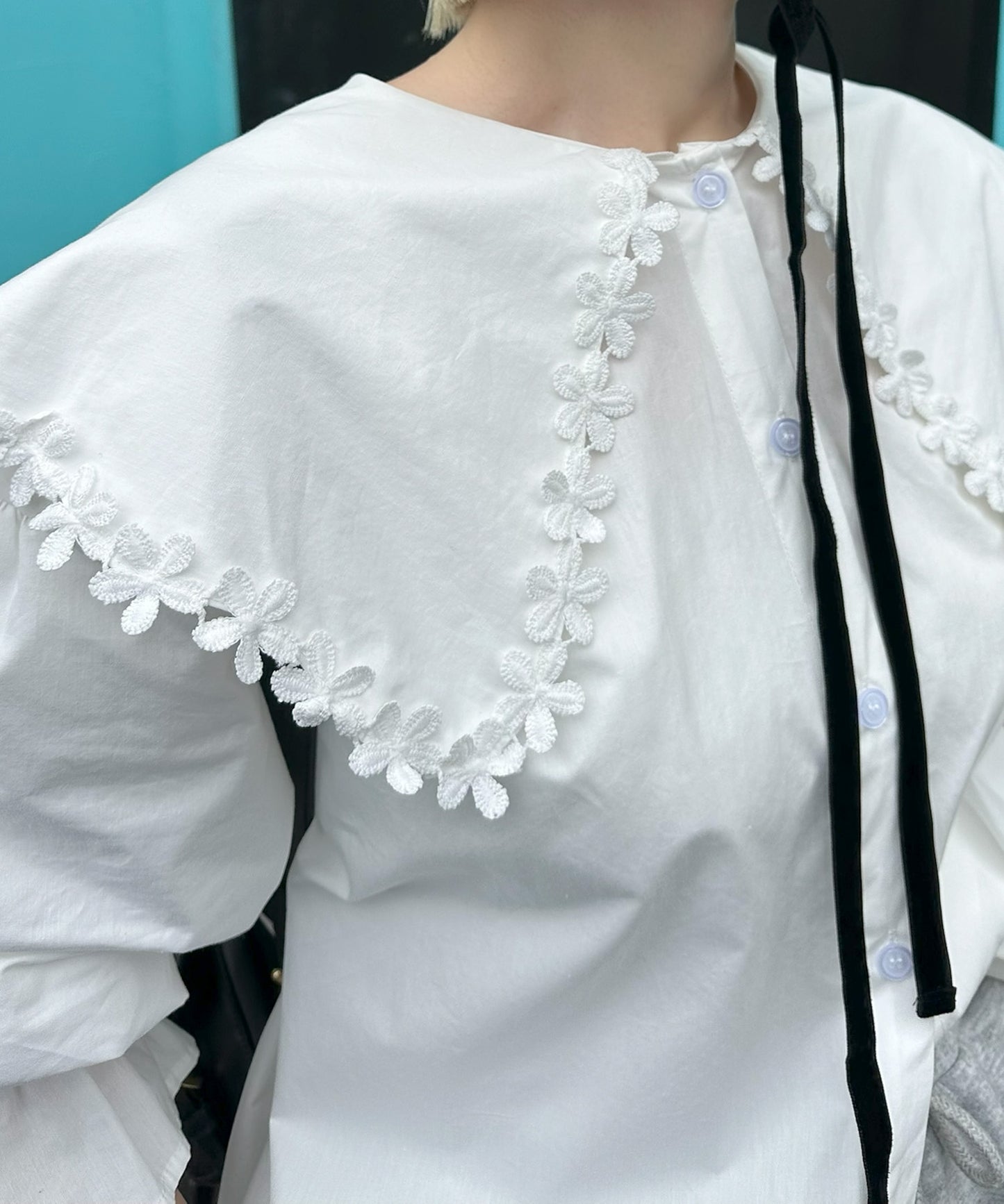 お花モチーフBig衿ブラウス【オフホワイト】