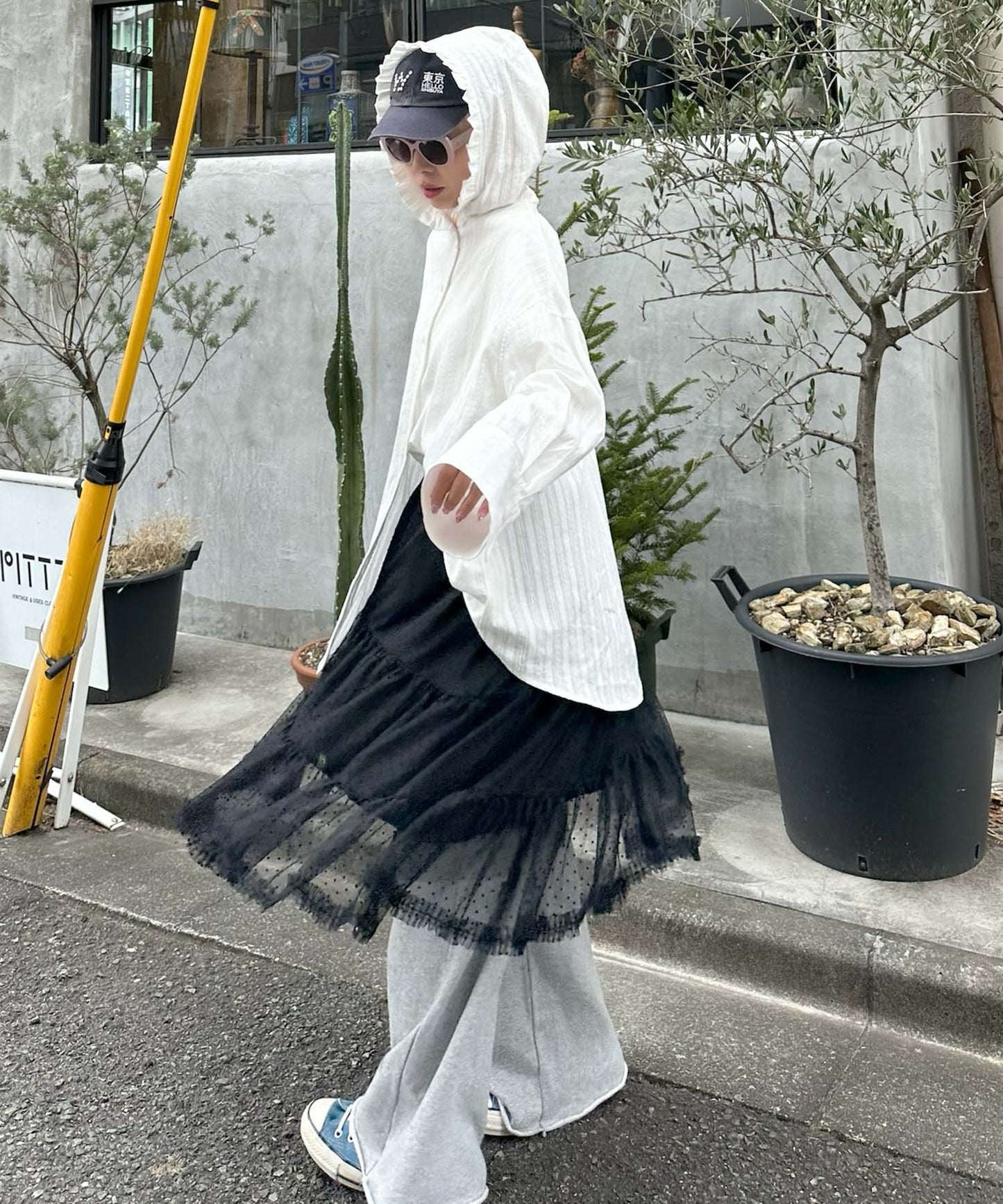 フリフリフードシャツ【オフホワイト】