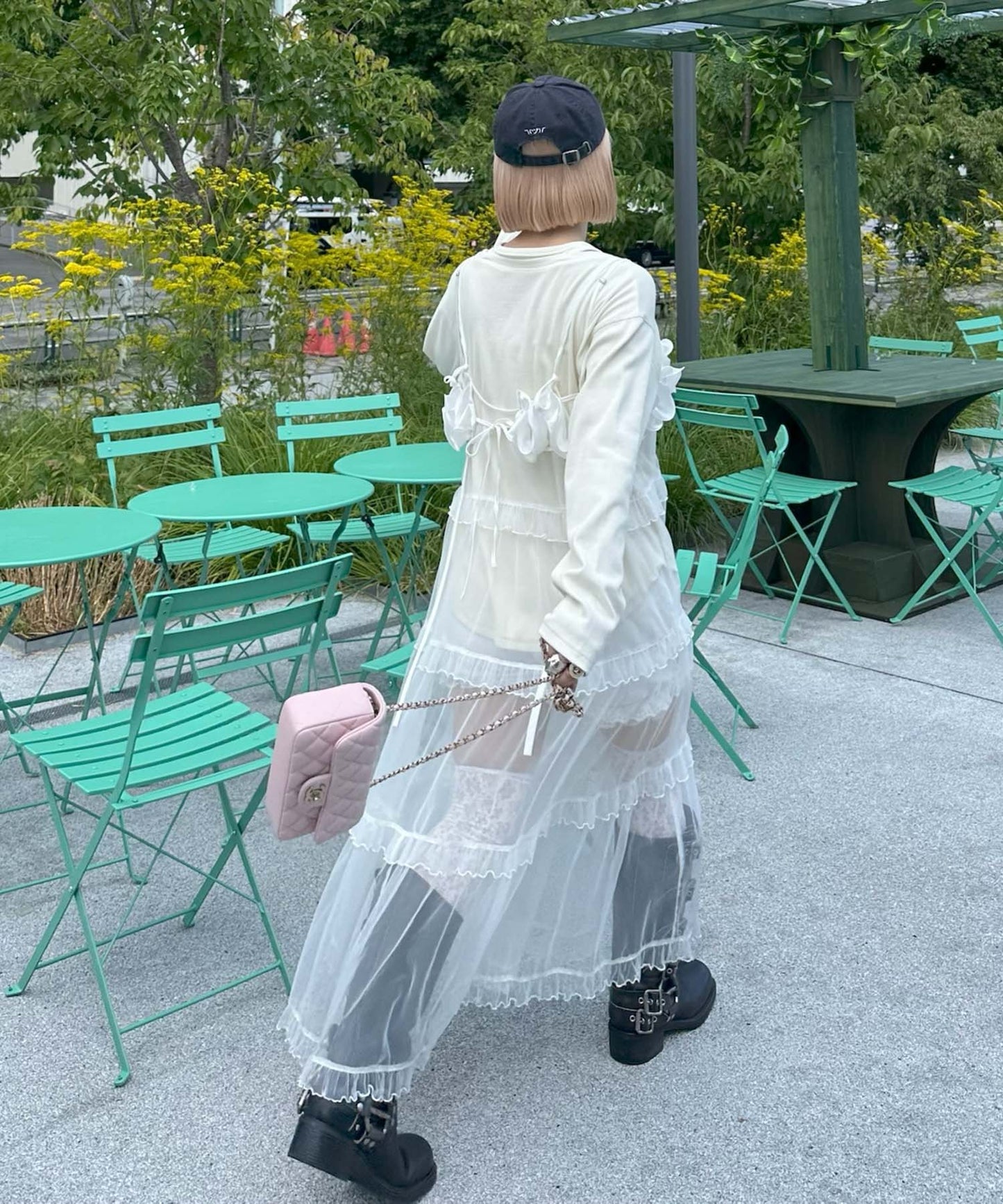 サテンのお花風ビスチェ【オフホワイト】