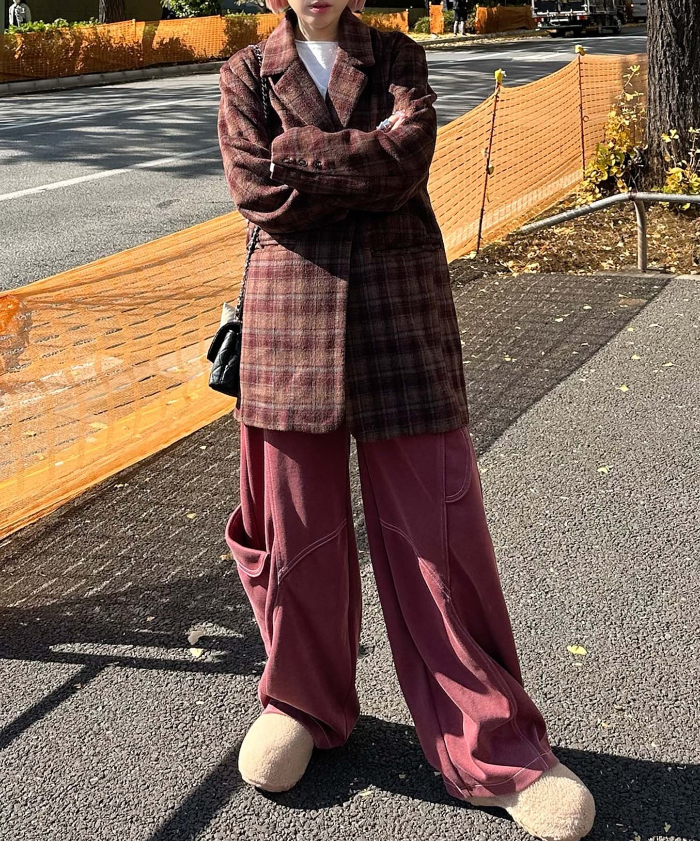 ウォッシュ加工のイージーパンツ【ピンク系】