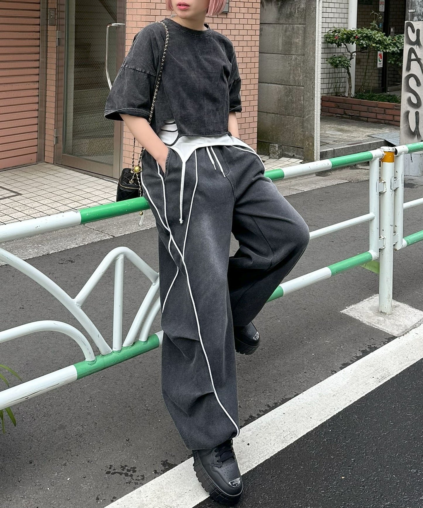 パイピングウォッシュ加工イージーパンツ【ブラック】