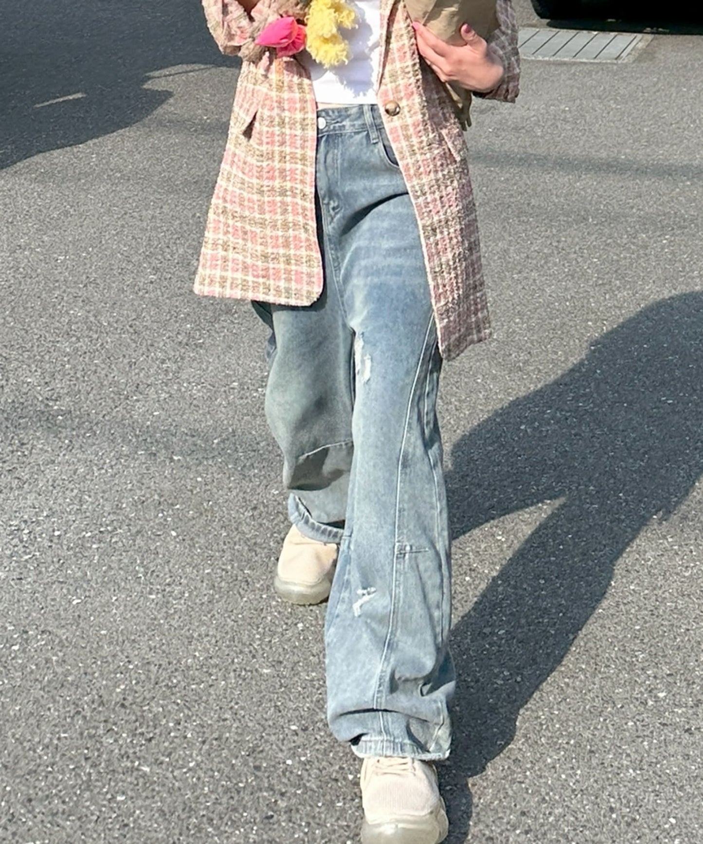 ちょっとだけダメージゆるデニムパンツ【サックスブルー】