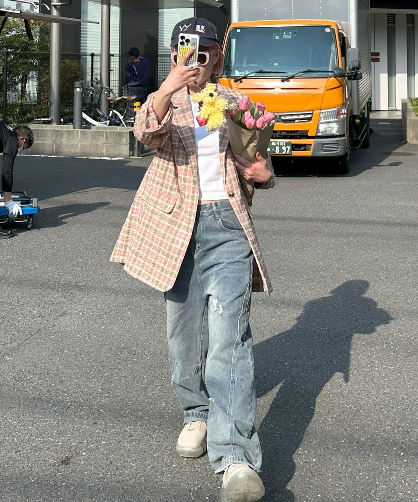 ちょっとだけダメージゆるデニムパンツ【サックスブルー】