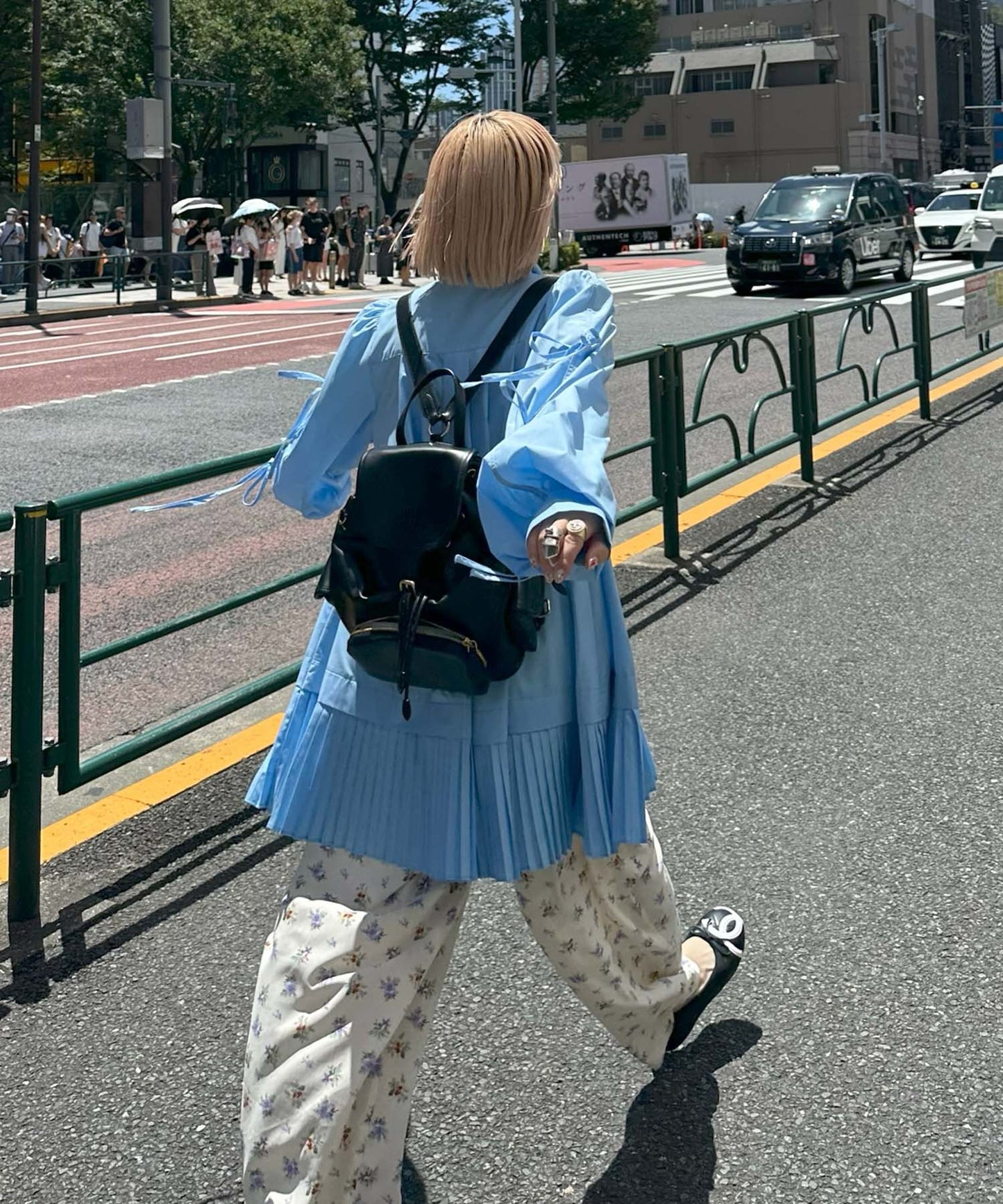 【セットアップで着られる】花柄パジャマゆるパンツ【オフホワイト】