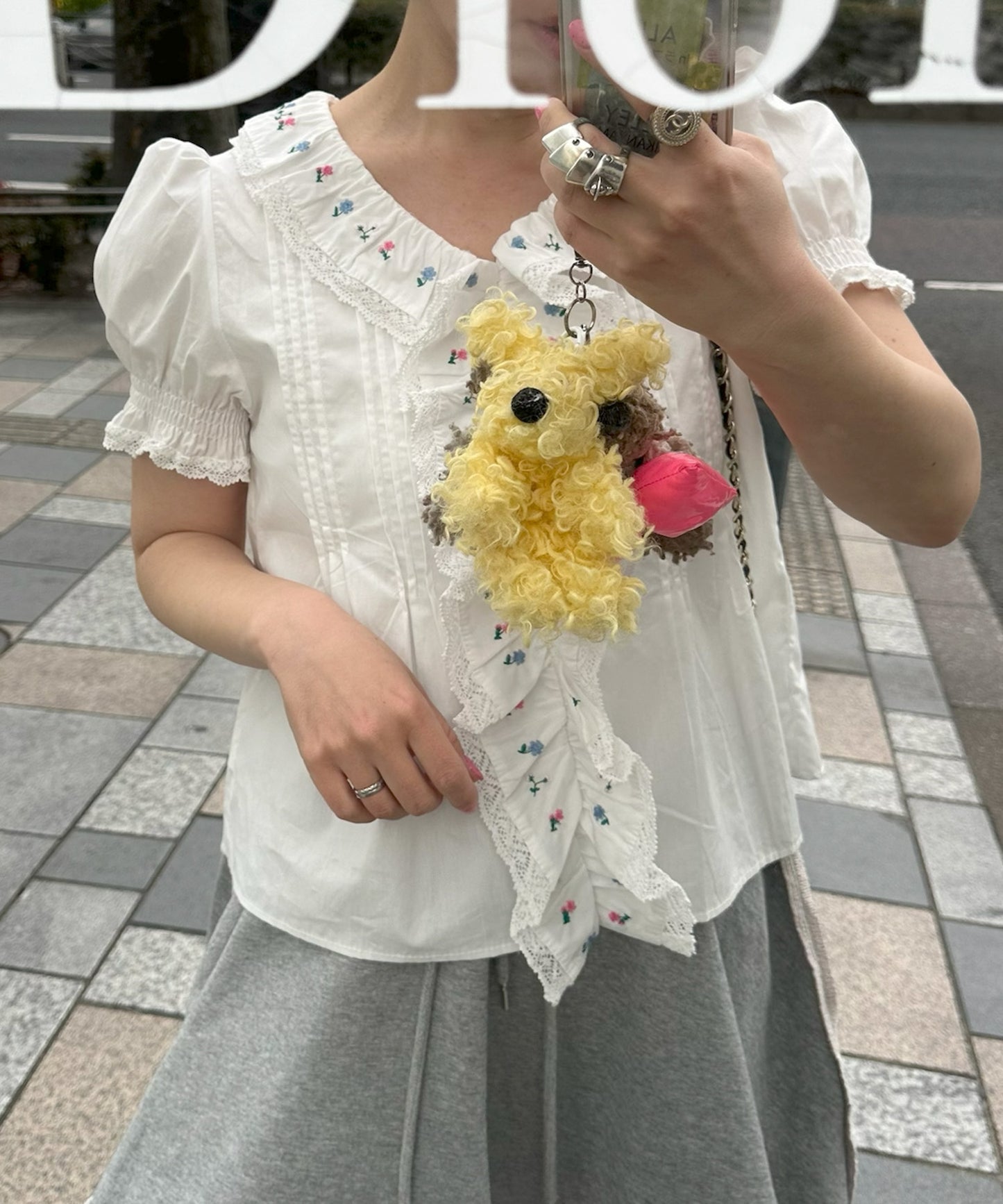 フラワー刺繍ブラウス【オフホワイト】