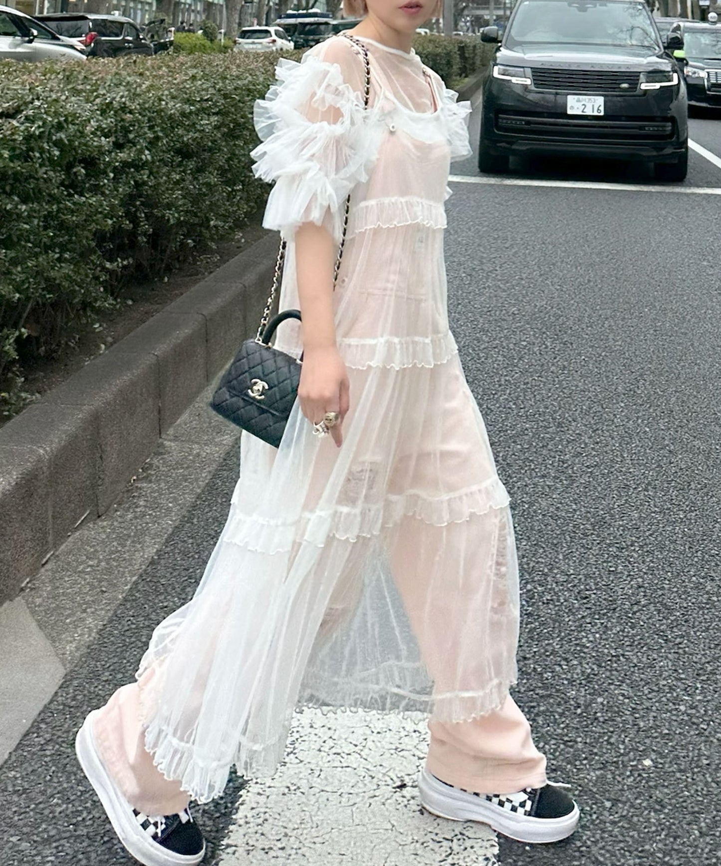 袖フリフリフラメンコシアーブラウス【オフホワイト】