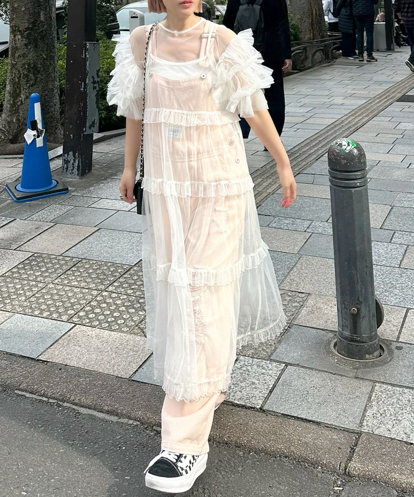 袖フリフリフラメンコシアーブラウス【オフホワイト】