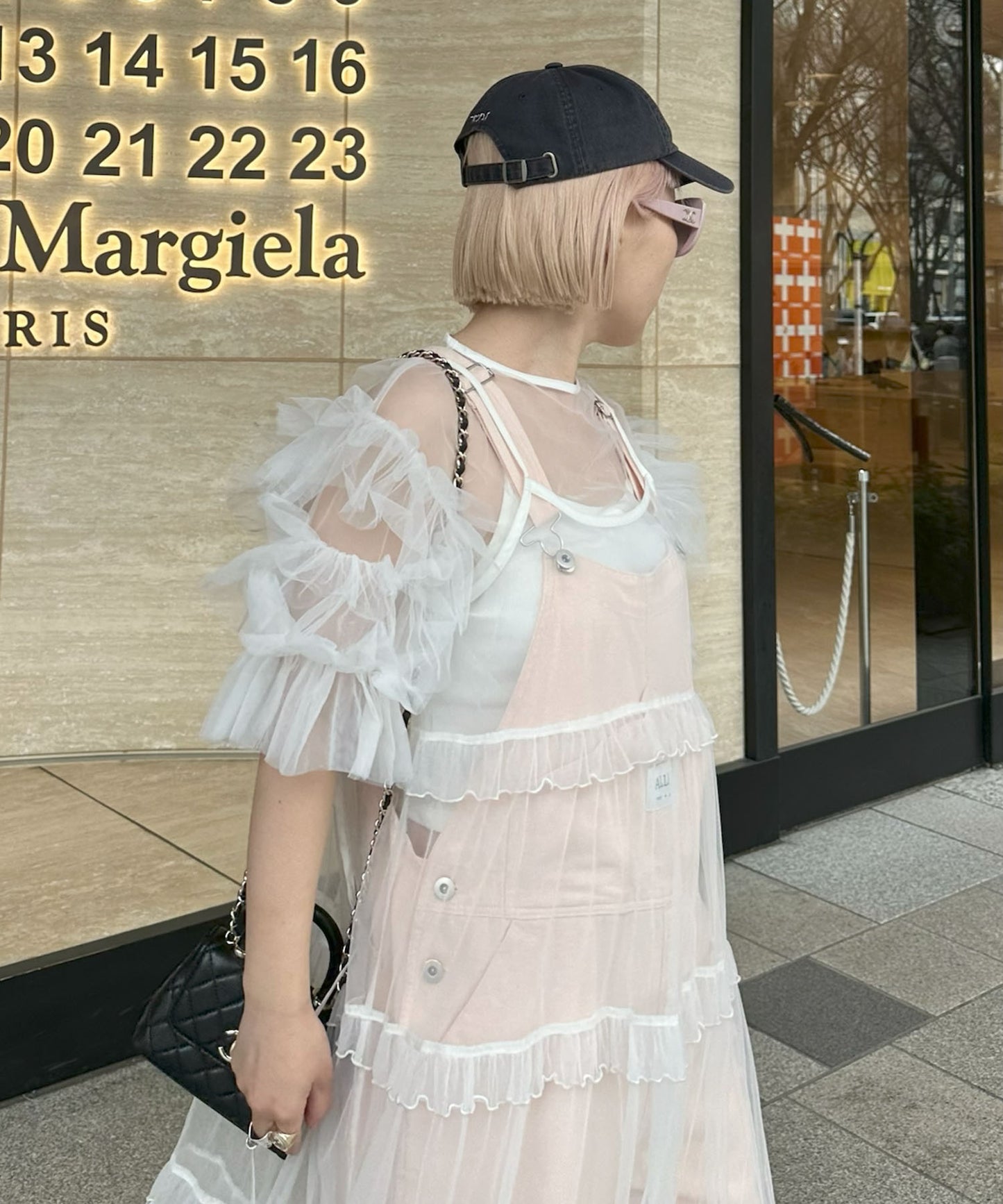 袖フリフリフラメンコシアーブラウス【オフホワイト】