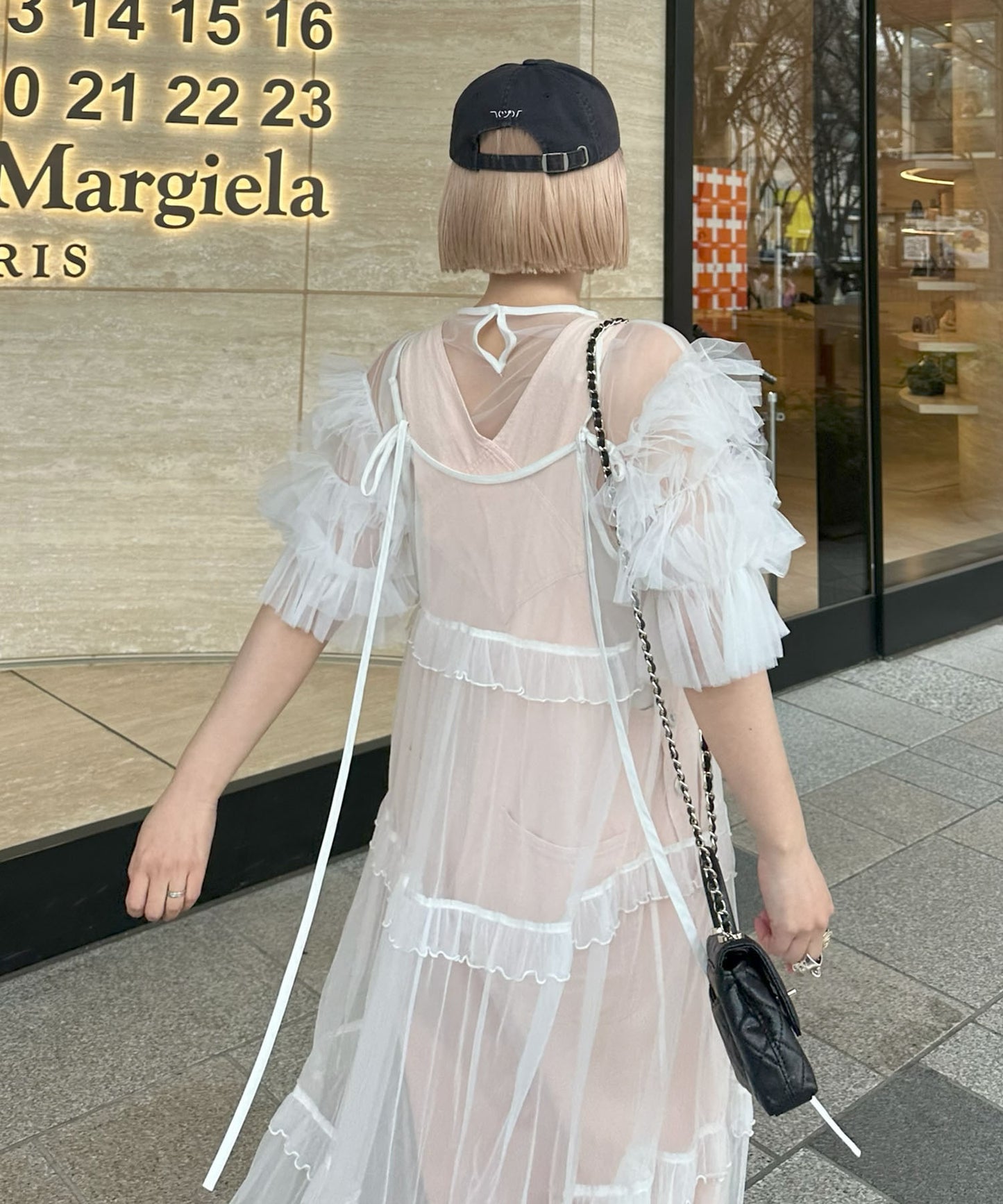 袖フリフリフラメンコシアーブラウス【オフホワイト】