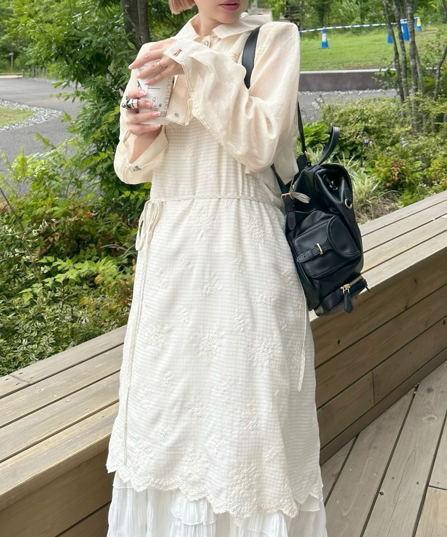 チェック＆刺繍スカラップ巻きエプロン【アイボリー】