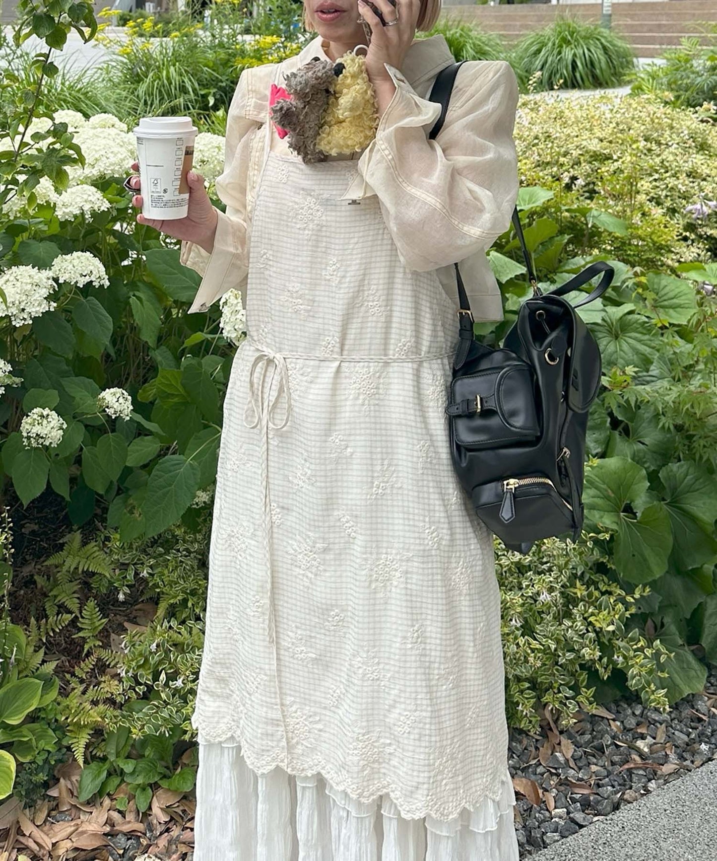 チェック＆刺繍スカラップ巻きエプロン【アイボリー】