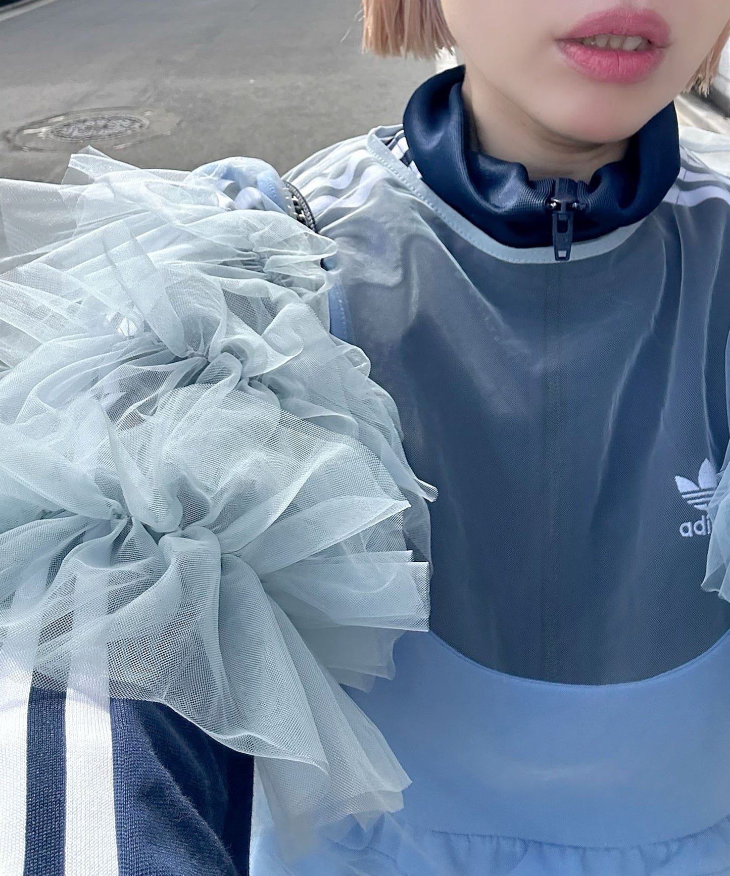 袖フリフリフラメンコシアーブラウス【サックスブルー】