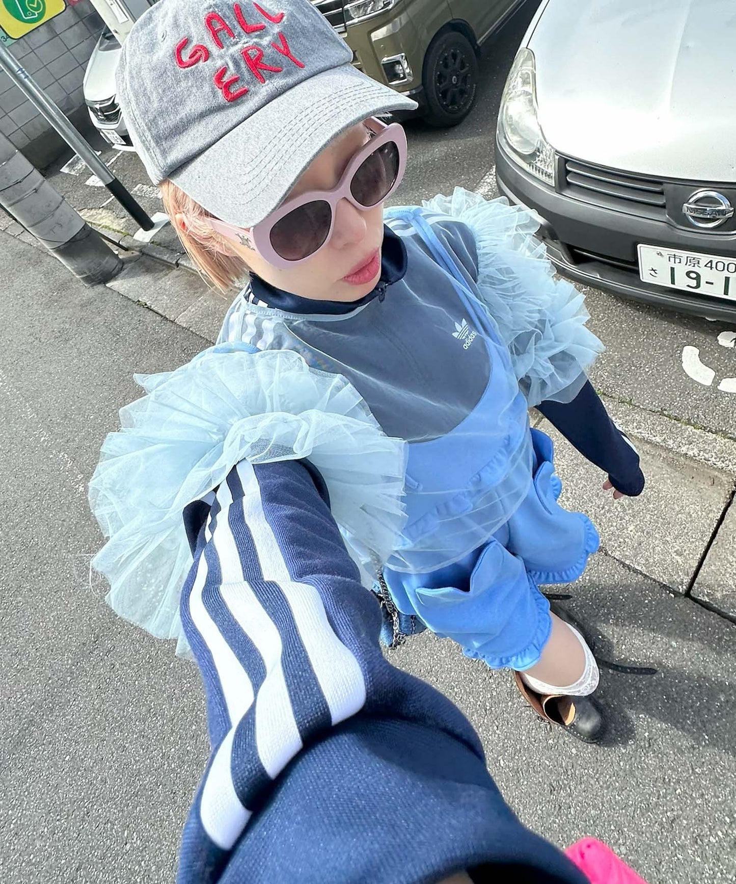 袖フリフリフラメンコシアーブラウス【サックスブルー】