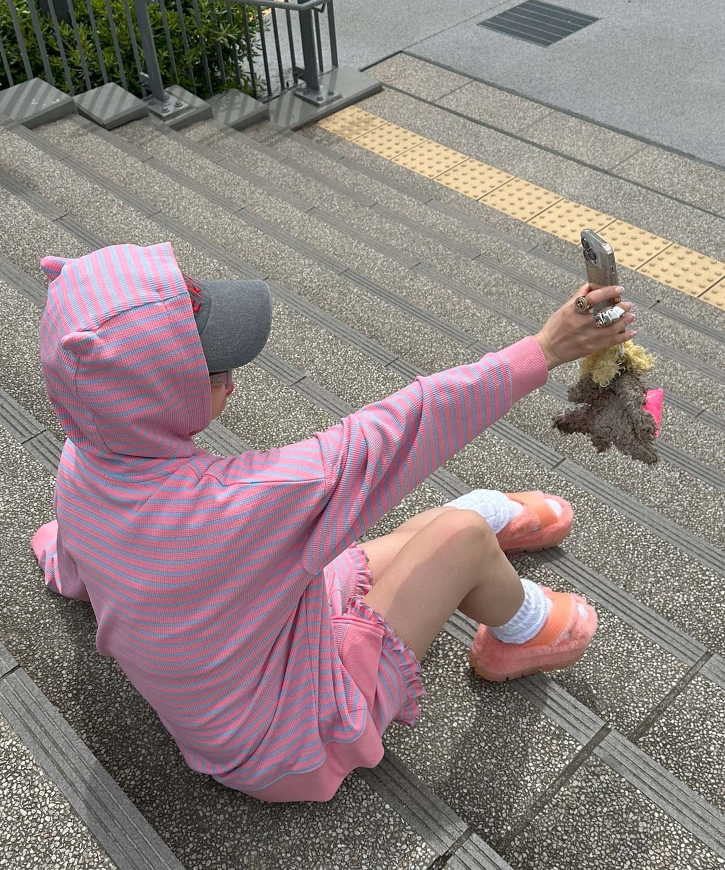 ネコ耳パーカーとフリフリショーパンのセット【ピンク】