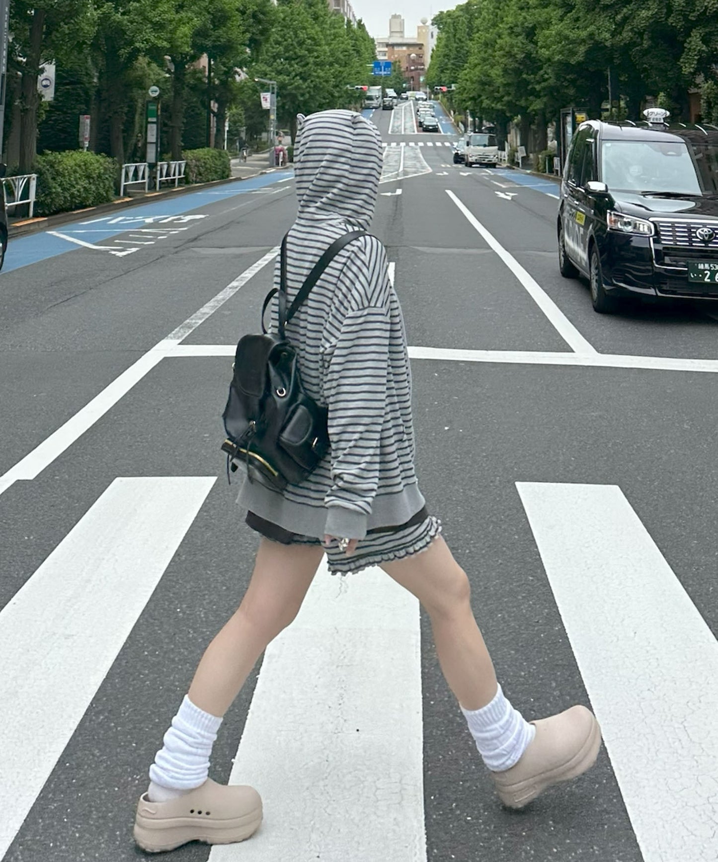 ネコ耳パーカーとフリフリショーパンのセット【グレー】
