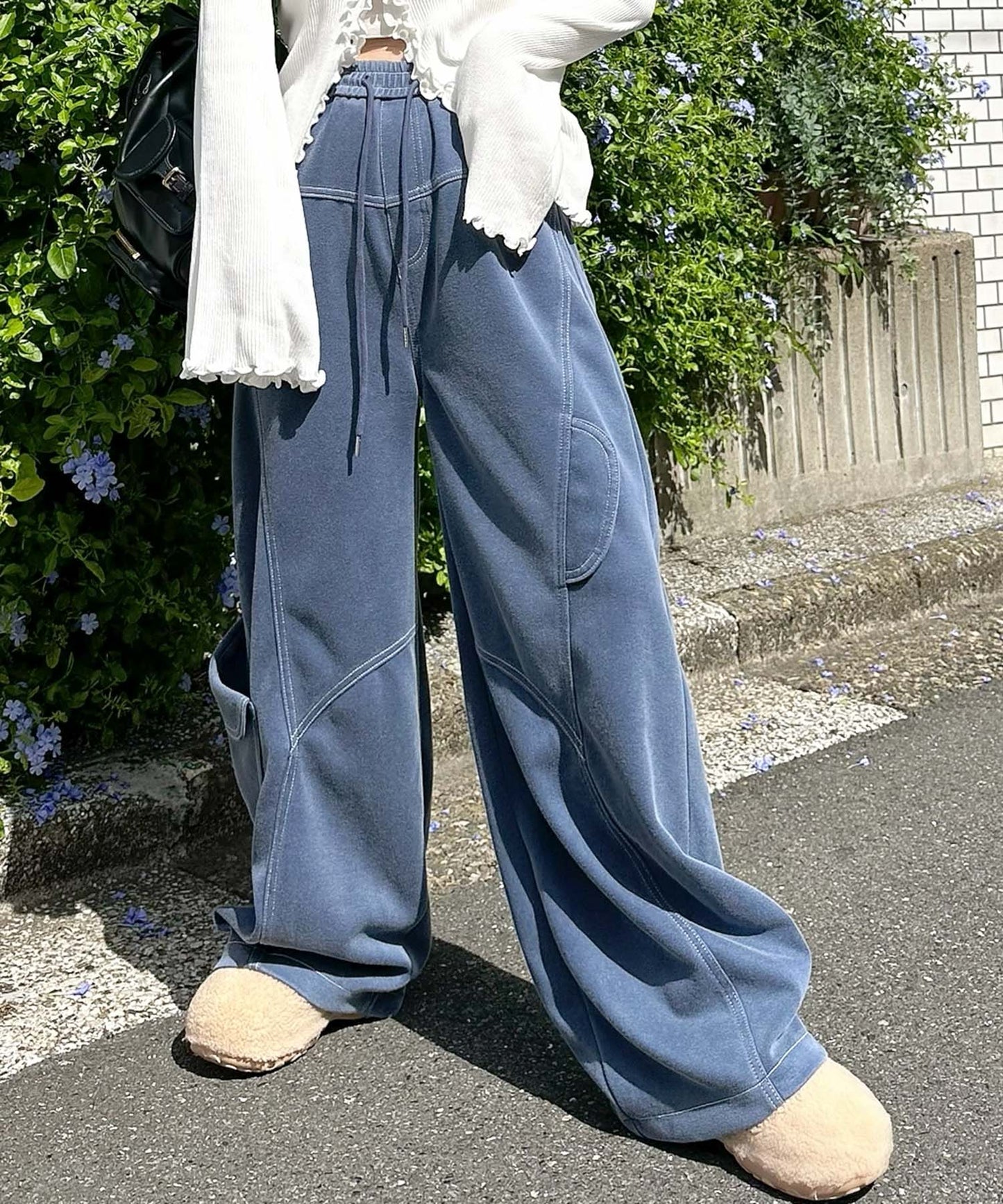 ウォッシュ加工のイージーパンツ【ブルー】