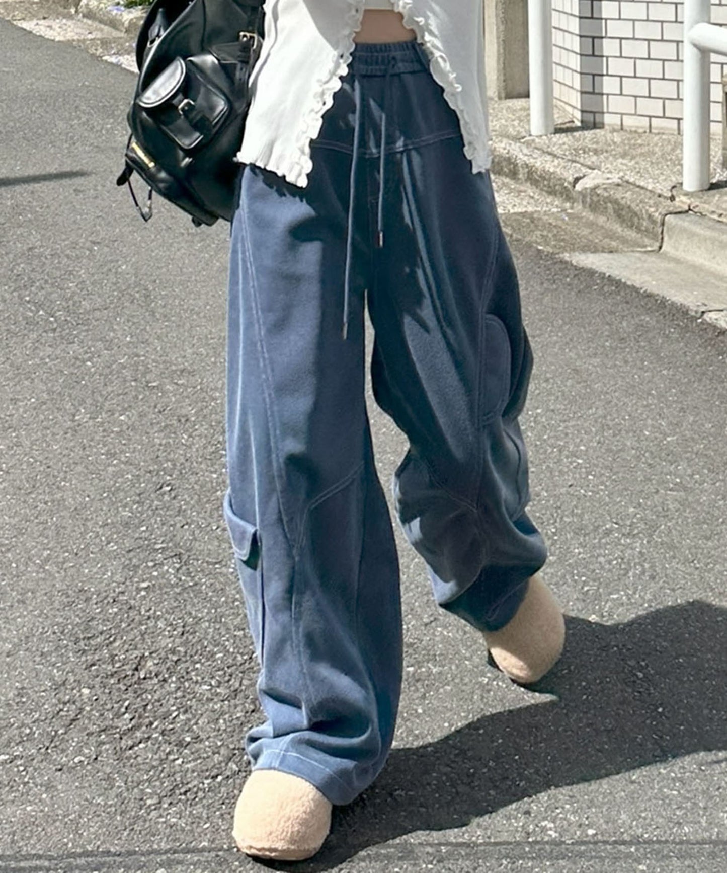 ウォッシュ加工のイージーパンツ【ブルー】