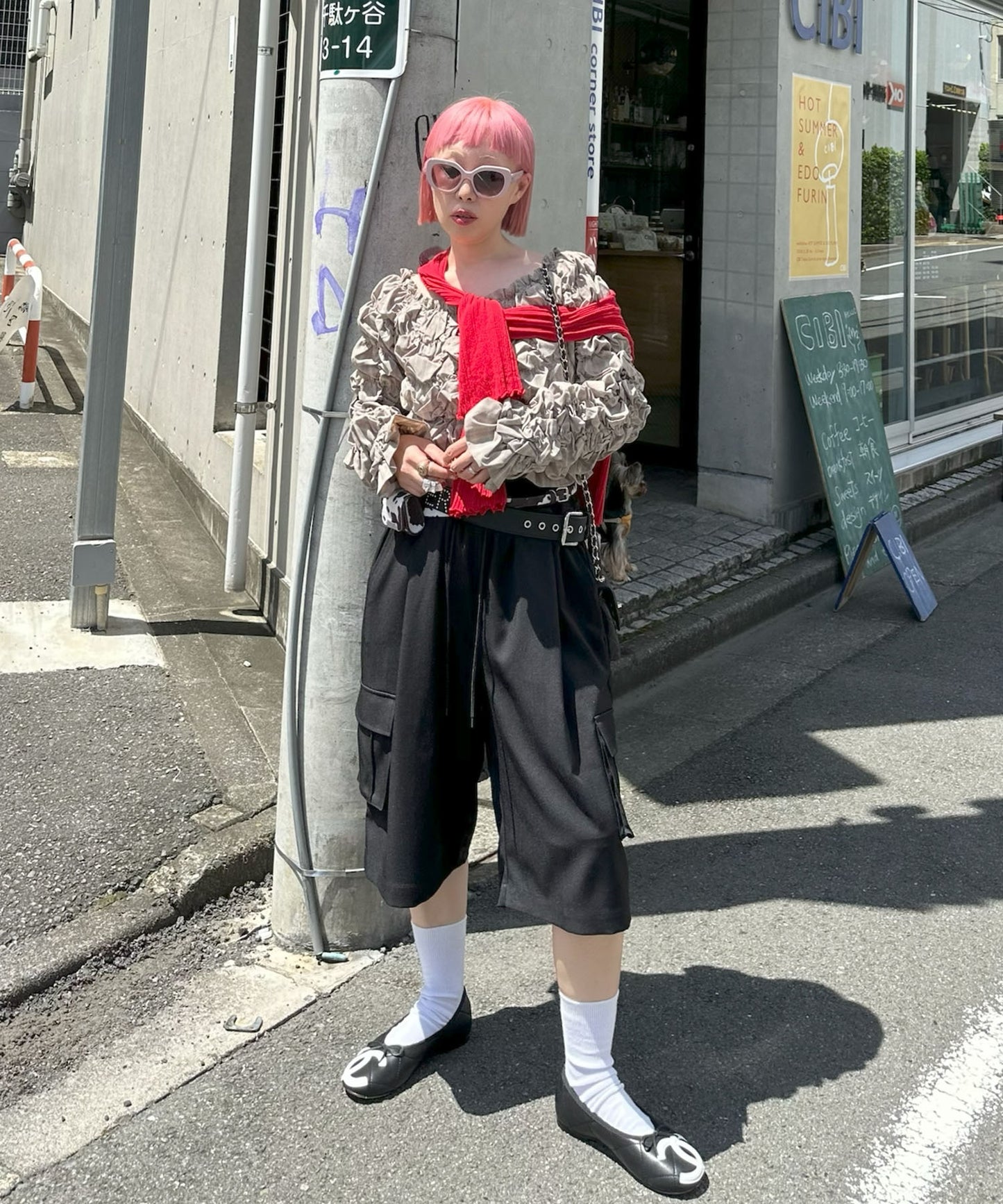 【セットアップで着られる】けっこうおっきめのカーゴタイプゆるハーパン【ブラック】