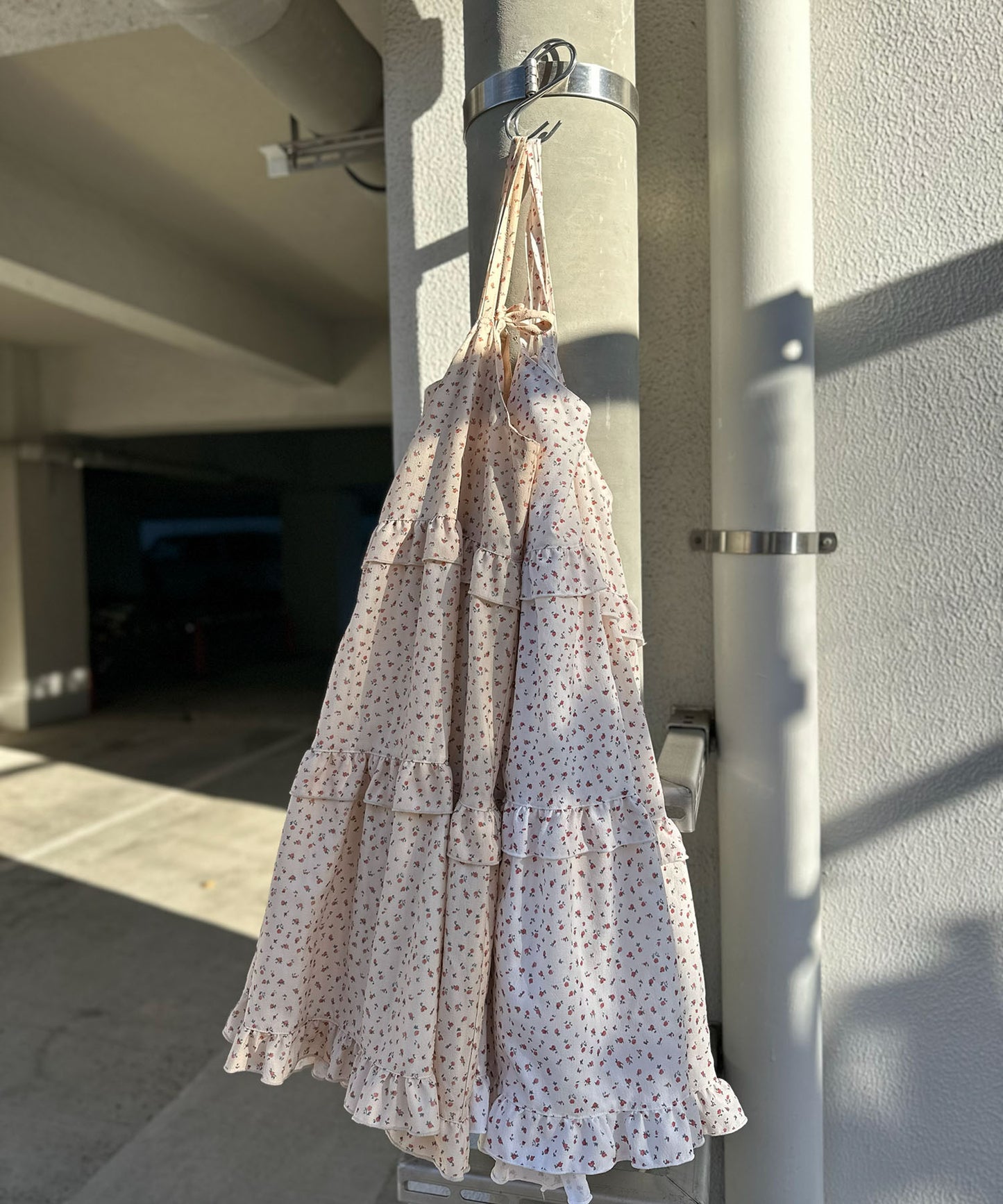 フリルティアードキャミワンピミニ【オフホワイト】