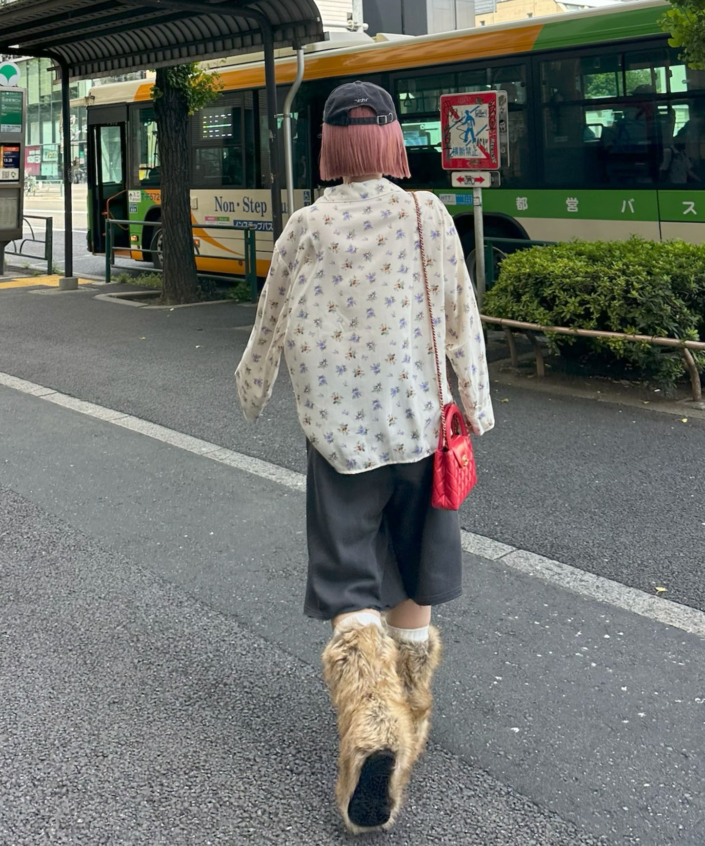 【セットアップで着られる】花柄パジャマゆるシャツ【オフホワイト】