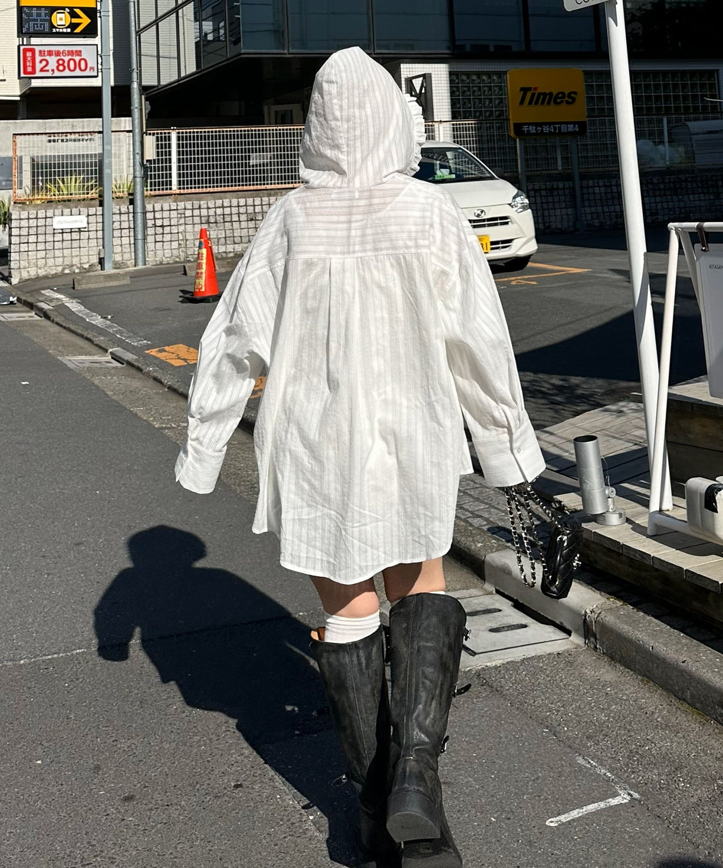 フリフリフードシャツ【オフホワイト】